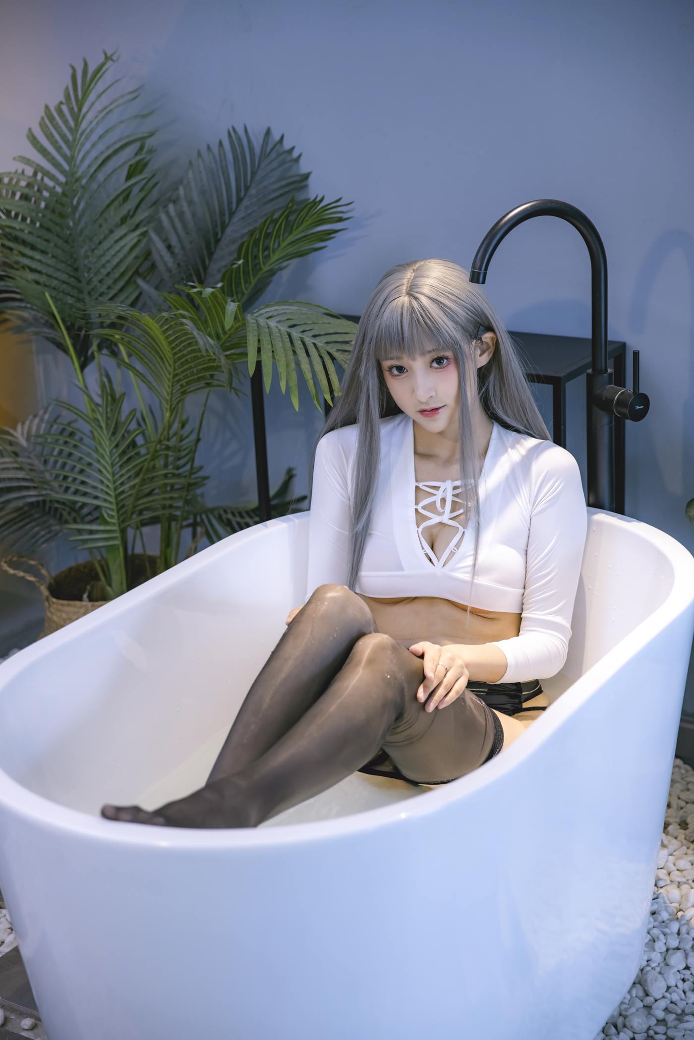 图片[13]-冬马路纱 – 浴缸湿身黑丝[18P] – 速更版-美库