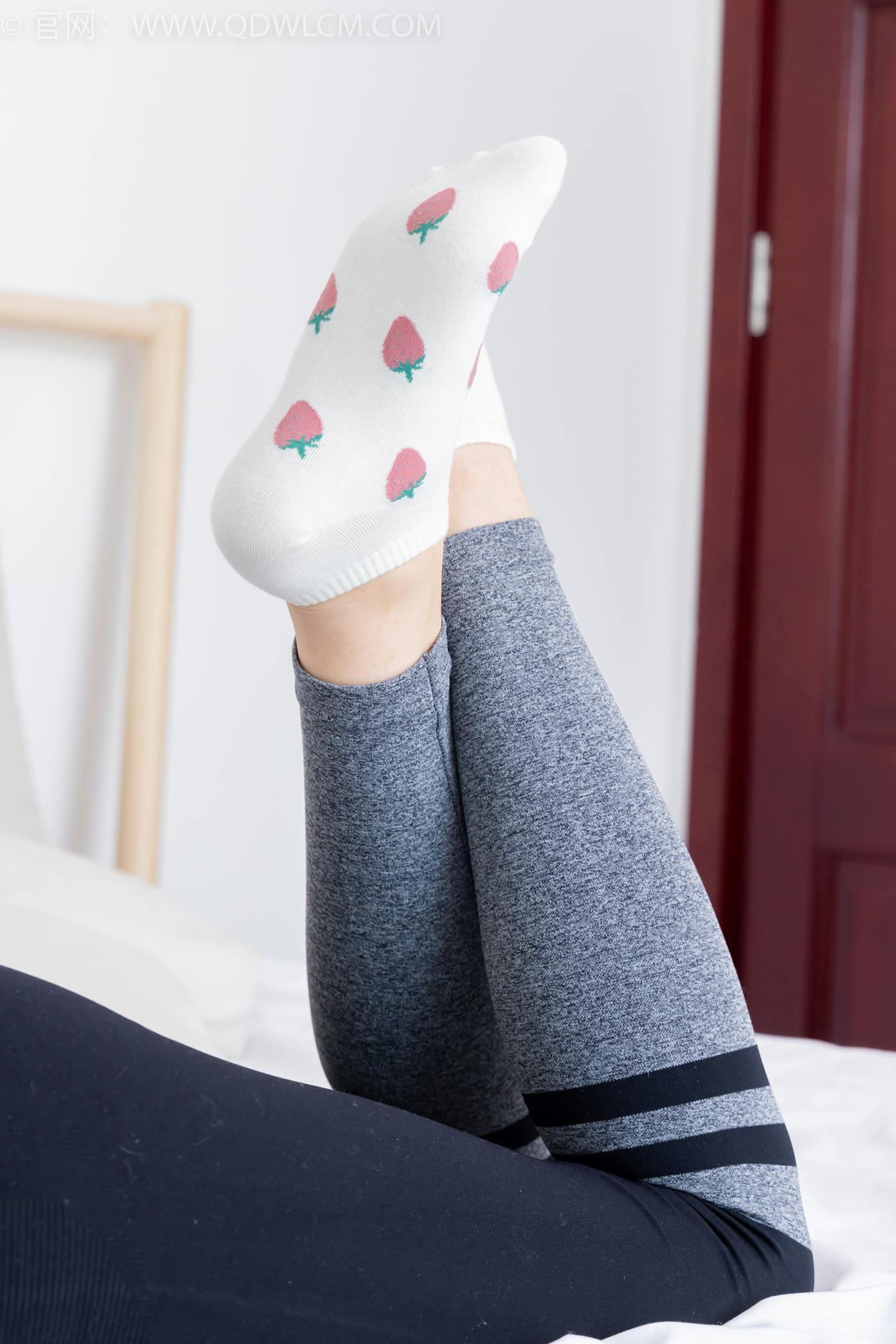 图片[29]-物恋传媒 NO.2283 泡泡-高跟长靴、卡通白棉袜、裸足[148P] – 速更版-美库