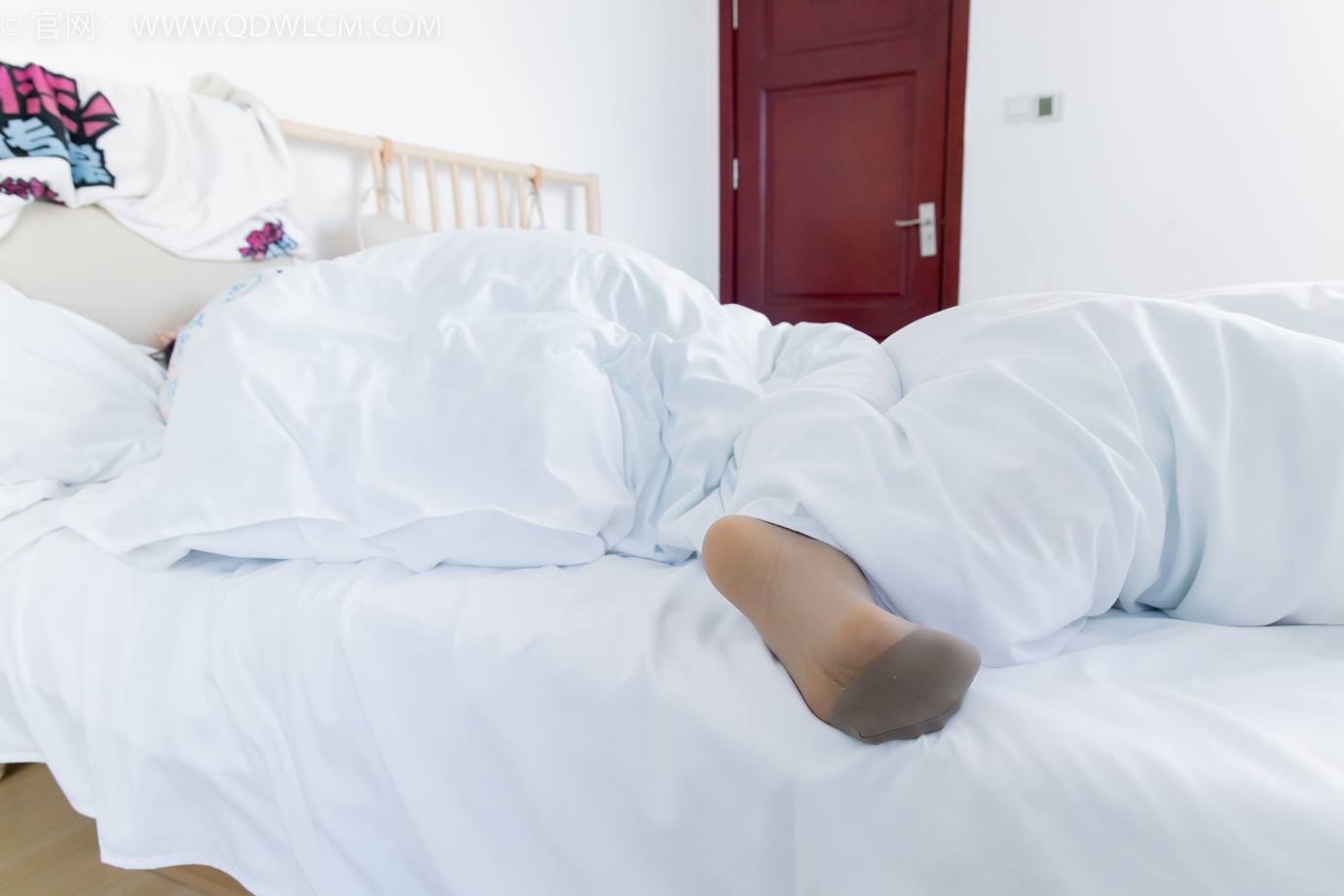 图片[114]-物恋传媒 NO.2284 菜菜-高跟鞋、薄灰丝、盖被子睡觉剧情[135P] – 速更版-美库