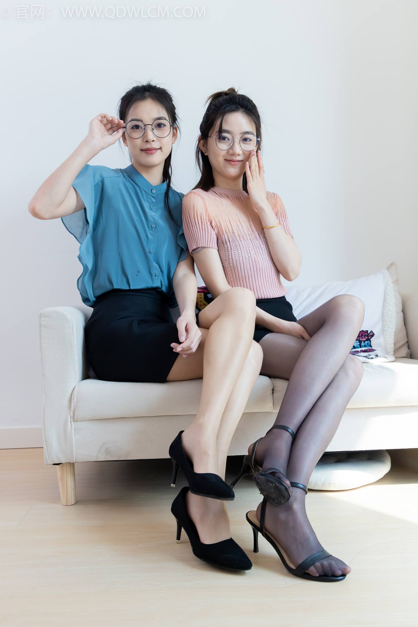 图片[24]-物恋传媒 NO.2285 茯苓&欢欢-高跟鞋、高跟凉鞋、油亮薄肉丝[168P] – 速更版-美库