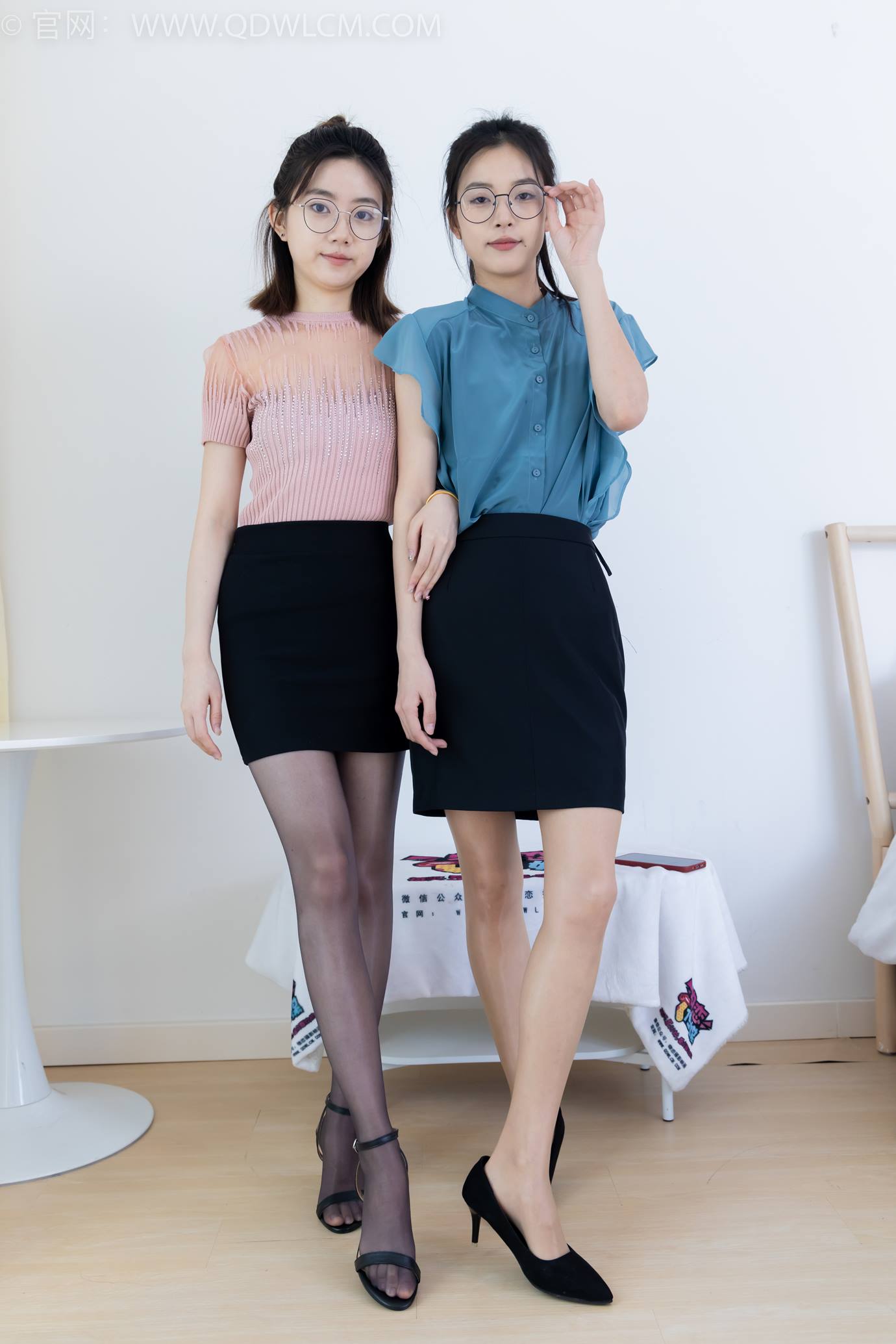 图片[111]-物恋传媒 NO.2285 茯苓&欢欢-高跟鞋、高跟凉鞋、油亮薄肉丝[168P] – 速更版-美库