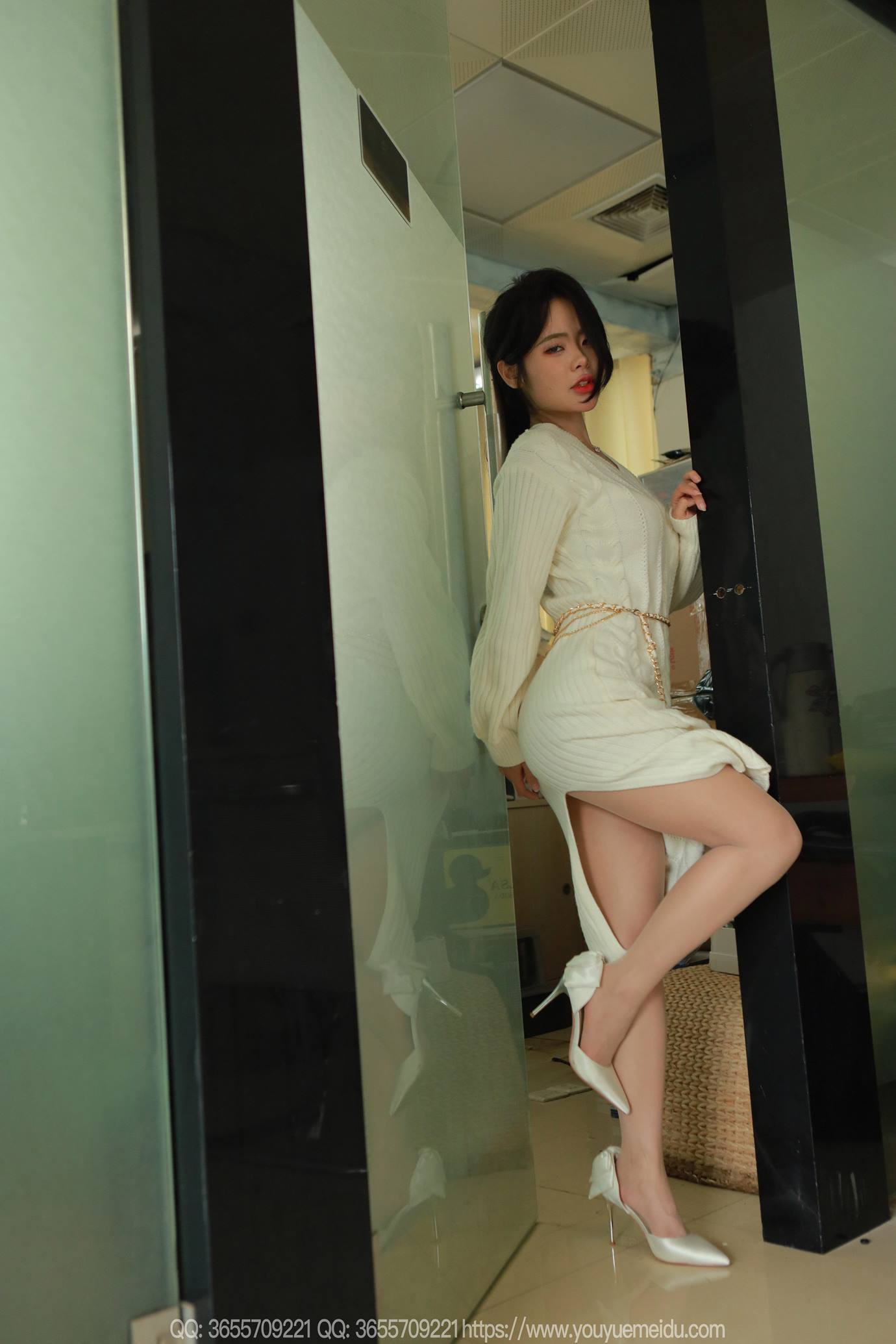 图片[42]-[IESS异思趣向] 2025.03.10 丝享家1997：兔兔《高开衩包臀裙》[88P] – 速更版-美库