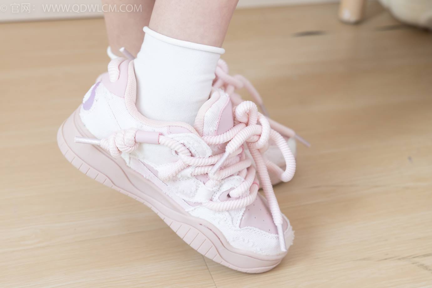 图片[13]-物恋传媒 NO.2286 闪闪-板鞋、两双自然穿脏白棉袜[120P] – 速更版-美库