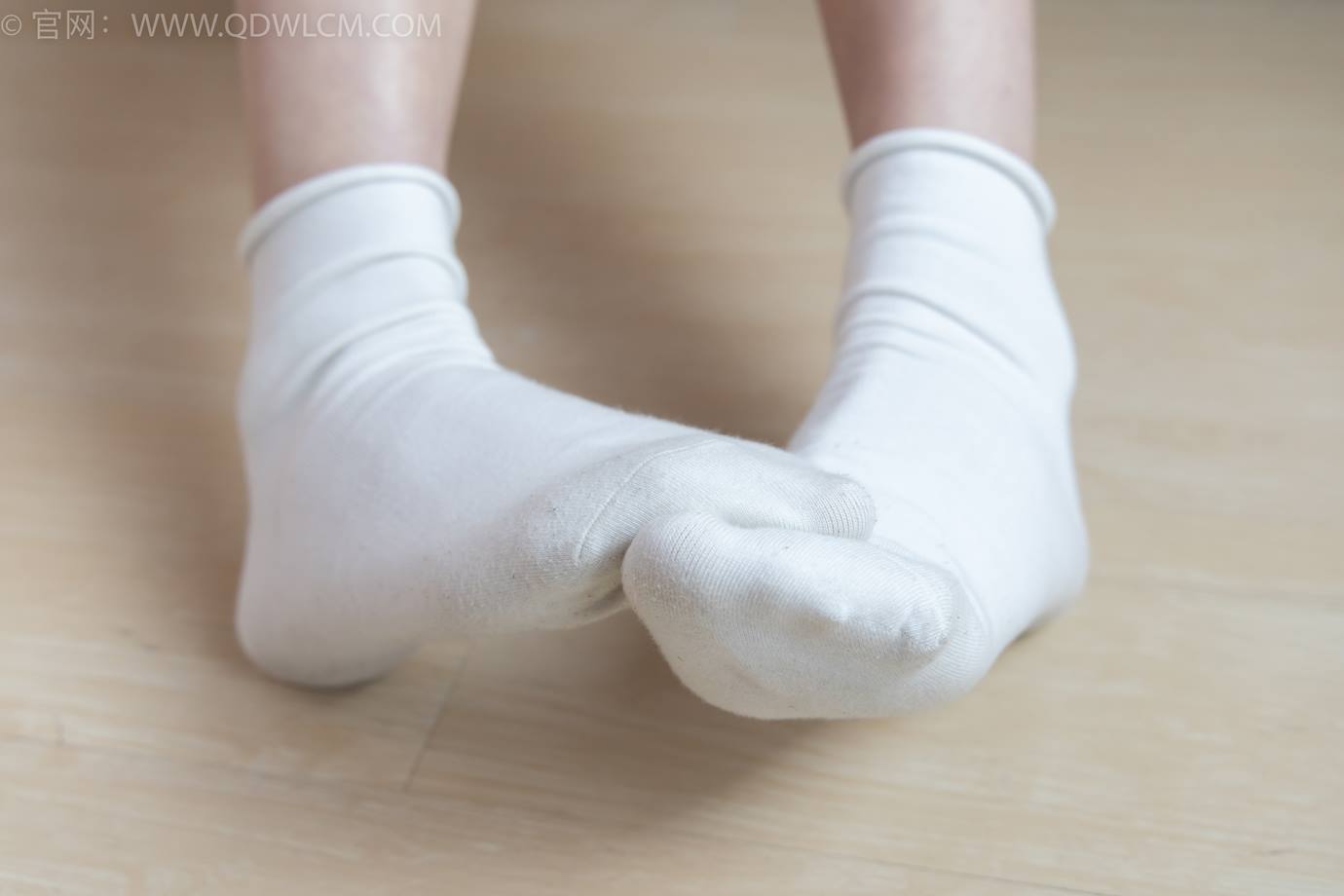 图片[38]-物恋传媒 NO.2286 闪闪-板鞋、两双自然穿脏白棉袜[120P] – 速更版-美库