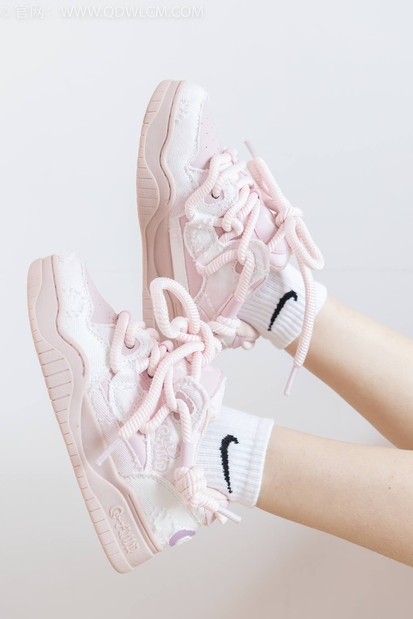 图片[108]-物恋传媒 NO.2286 闪闪-板鞋、两双自然穿脏白棉袜[120P] – 速更版-美库