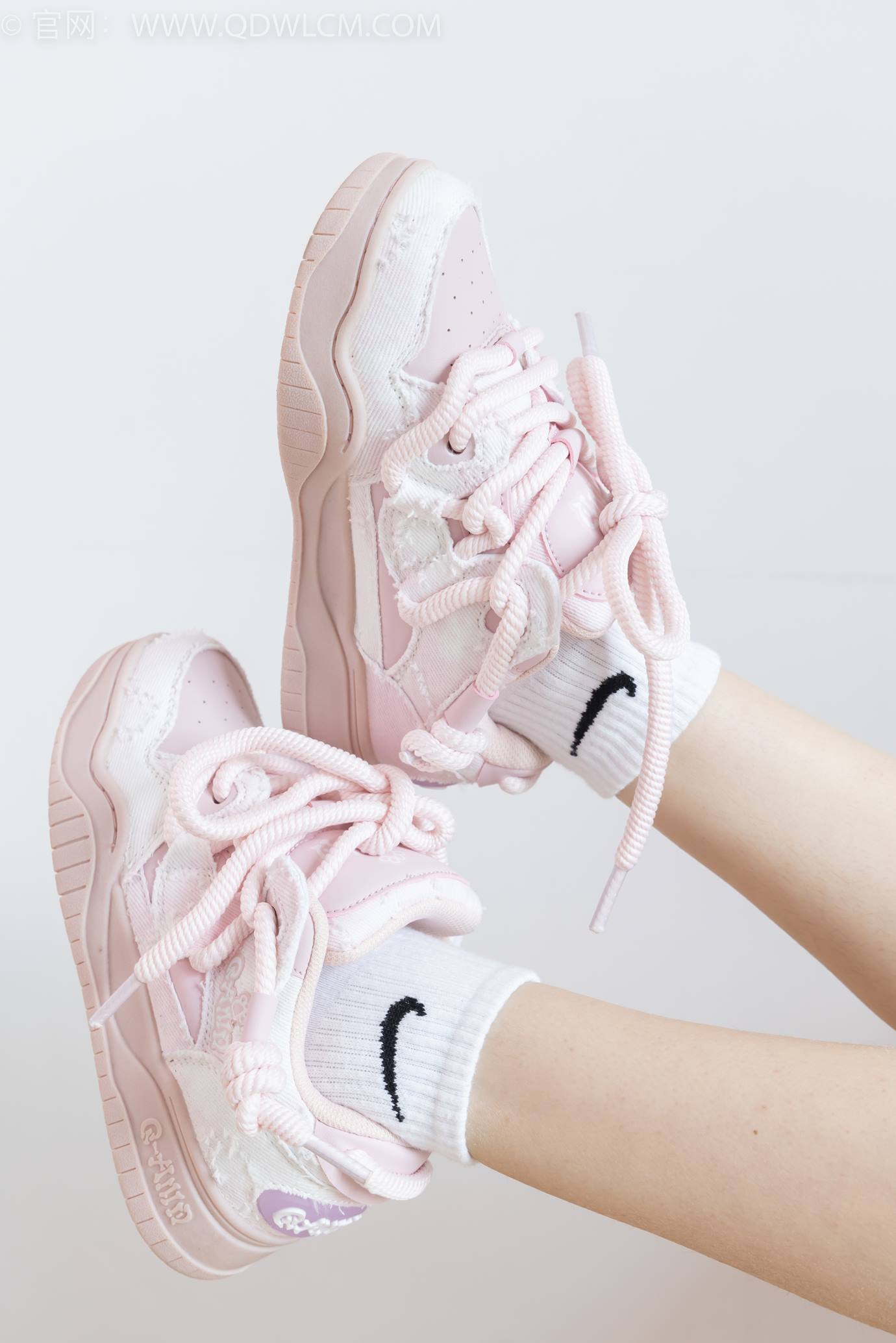 图片[109]-物恋传媒 NO.2286 闪闪-板鞋、两双自然穿脏白棉袜[120P] – 速更版-美库