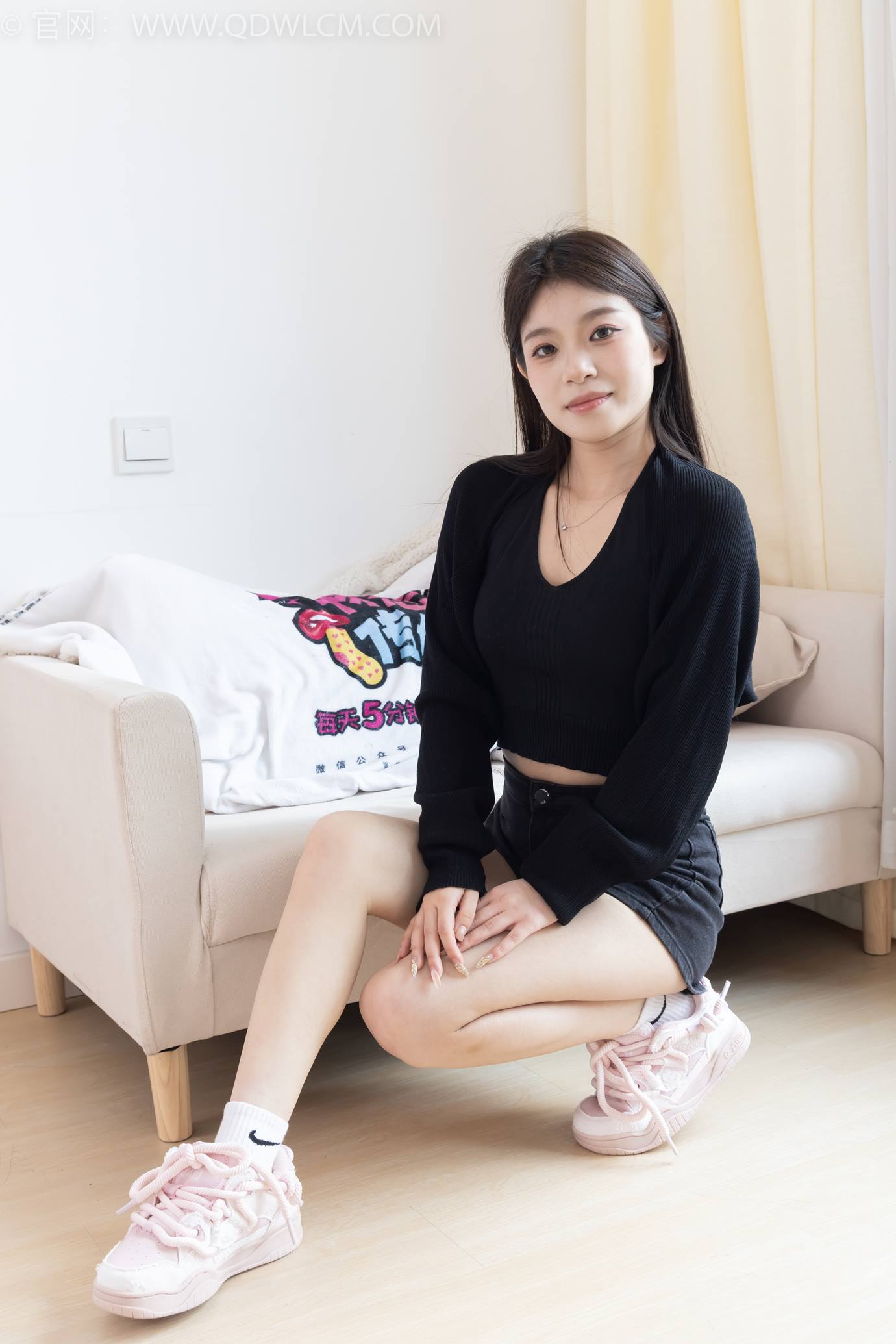 图片[113]-物恋传媒 NO.2286 闪闪-板鞋、两双自然穿脏白棉袜[120P] – 速更版-美库