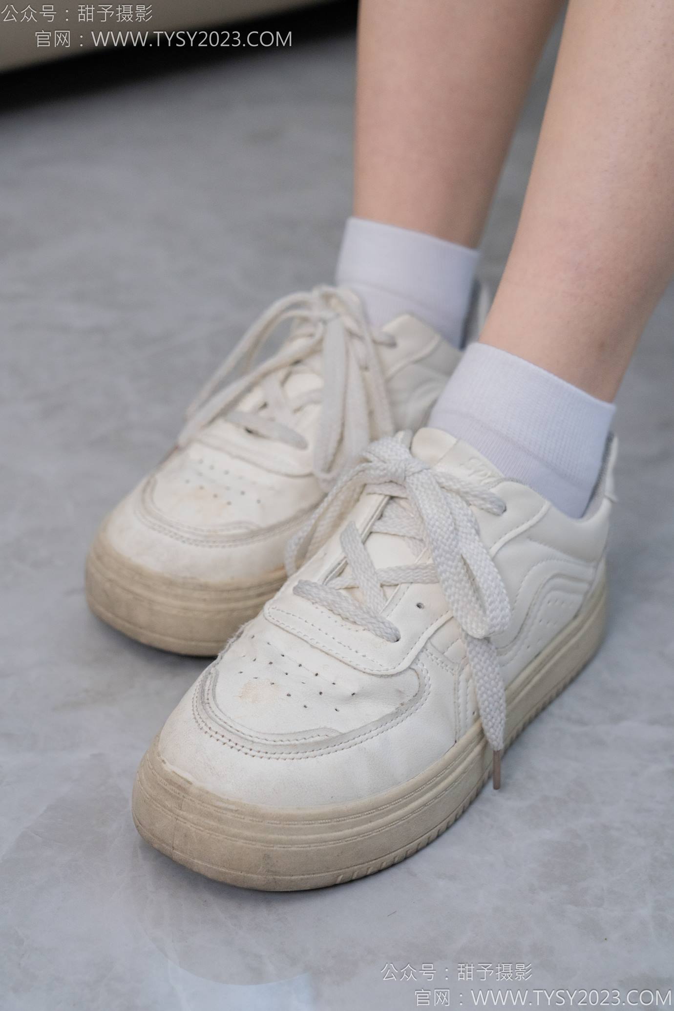 图片[11]-甜予摄影 NO.126 诺诺-板鞋、白棉袜、裸足[112P] – 速更版-美库