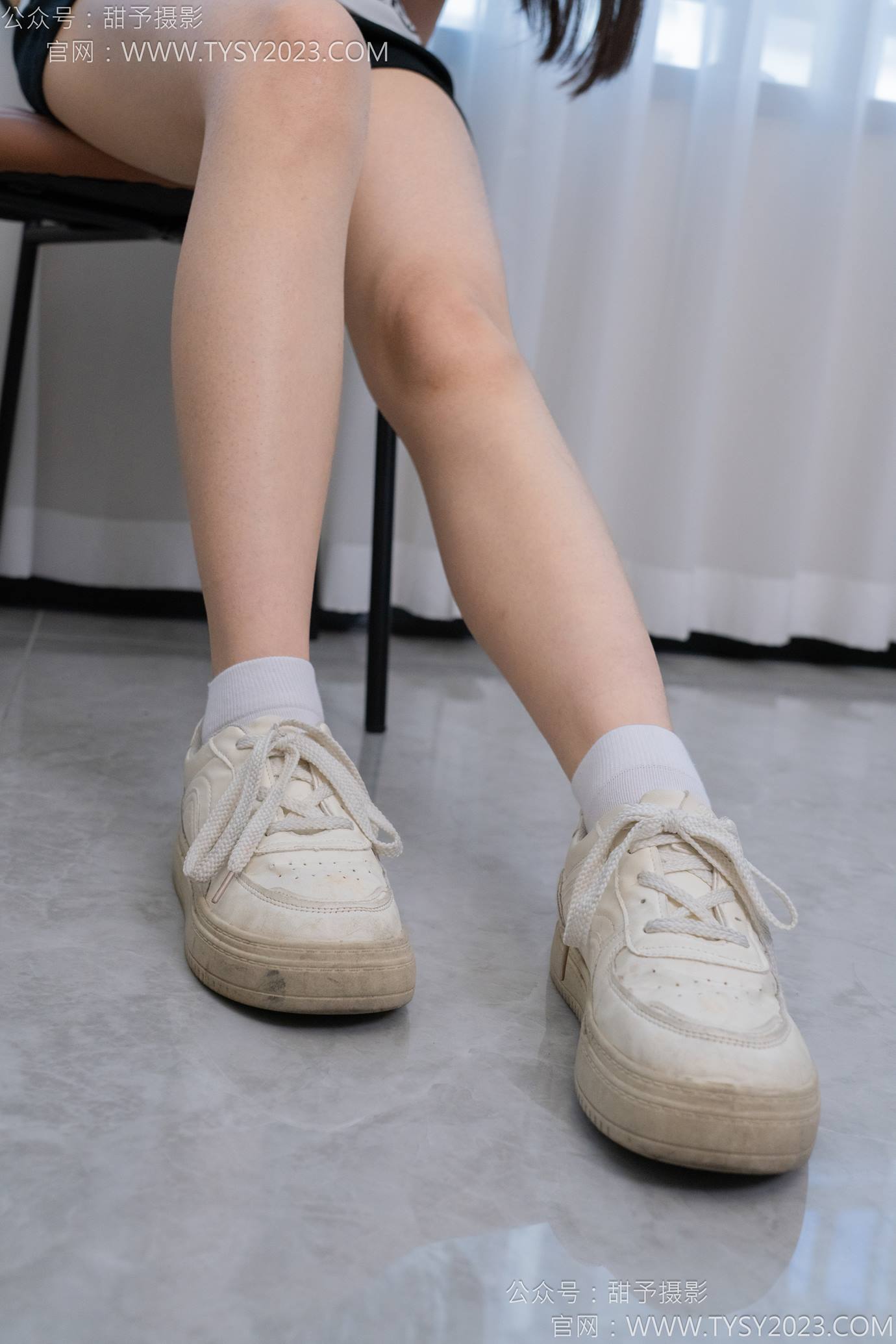 图片[17]-甜予摄影 NO.126 诺诺-板鞋、白棉袜、裸足[112P] – 速更版-美库