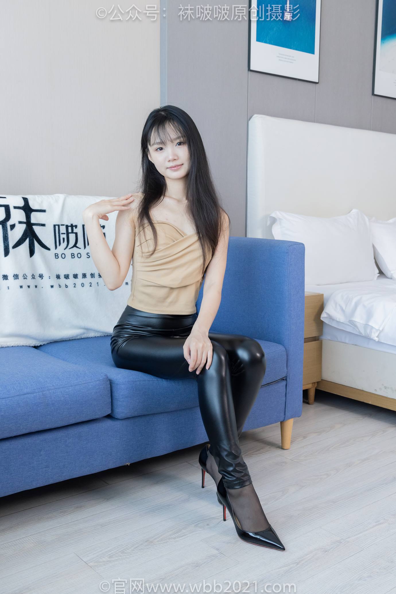 [BoBoSocks袜啵啵]NO.515 甜甜圈-高跟鞋、薄黑丝、皮裤裤里丝[114P] – 优选-优选资源网