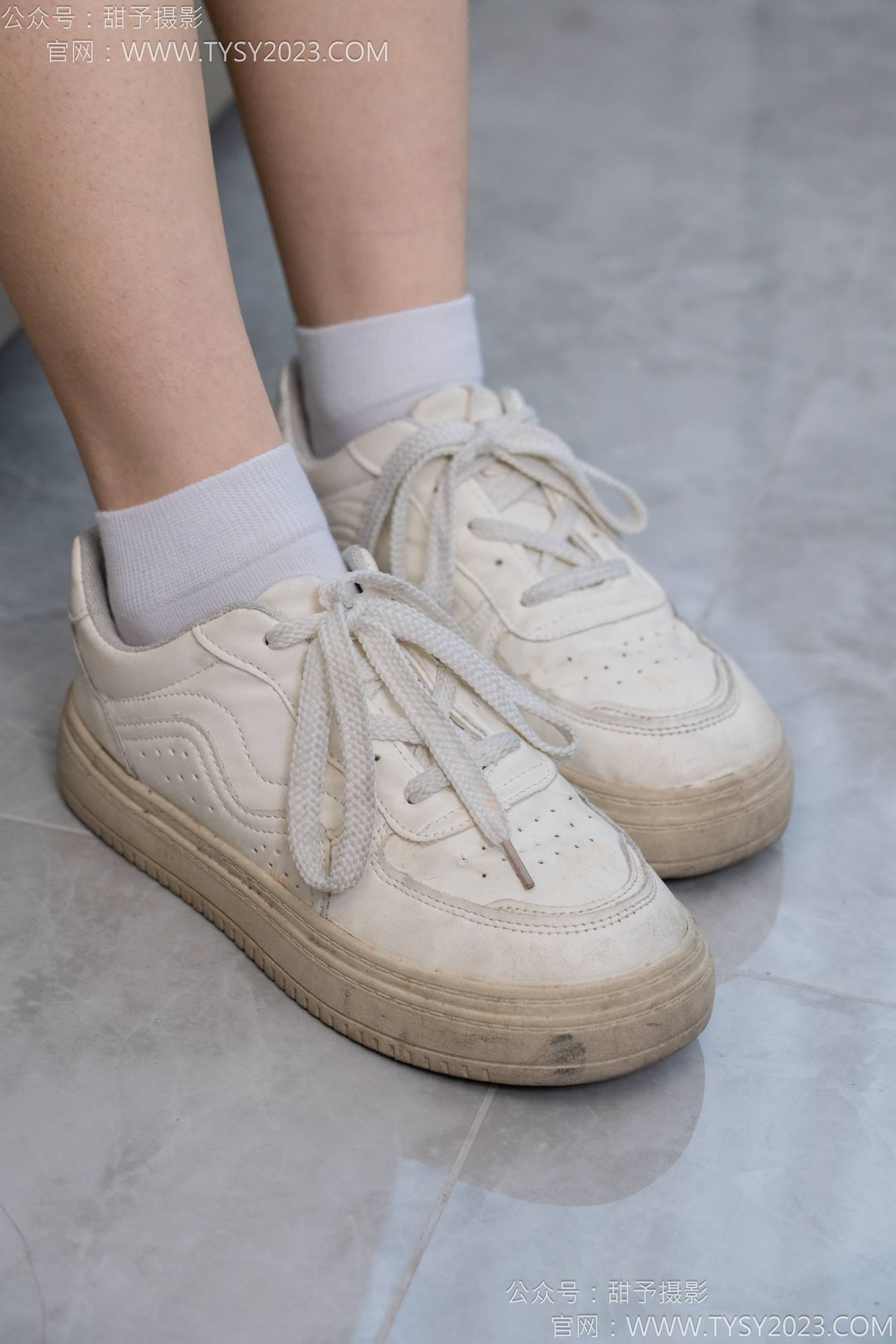 图片[23]-甜予摄影 NO.126 诺诺-板鞋、白棉袜、裸足[112P] – 速更版-美库