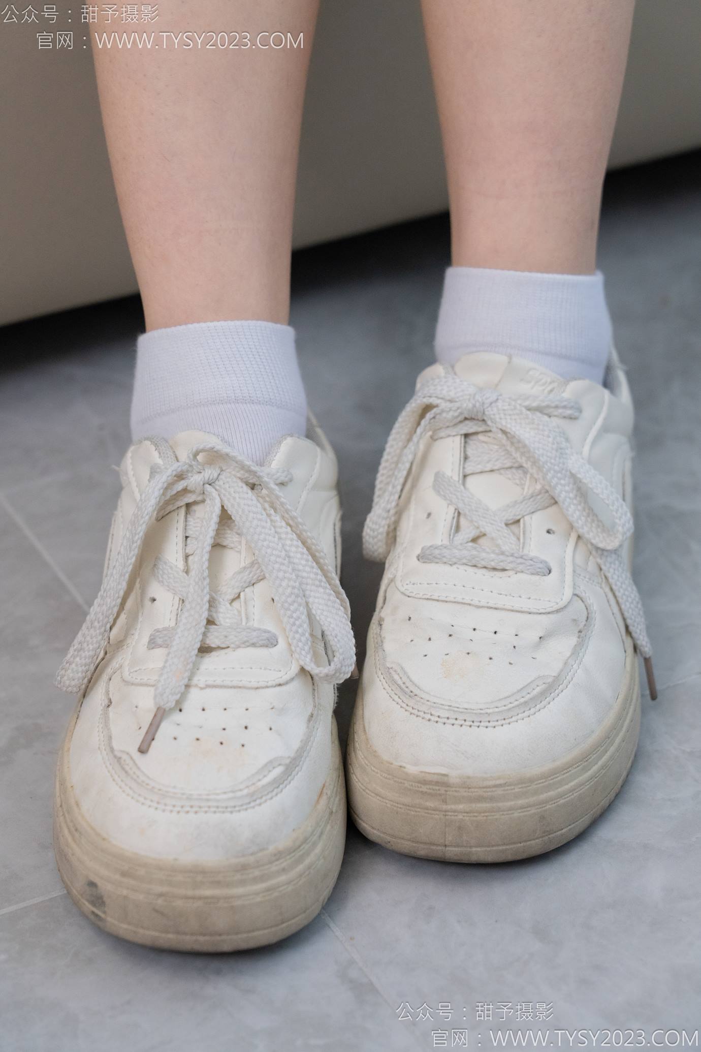 图片[25]-甜予摄影 NO.126 诺诺-板鞋、白棉袜、裸足[112P] – 速更版-美库
