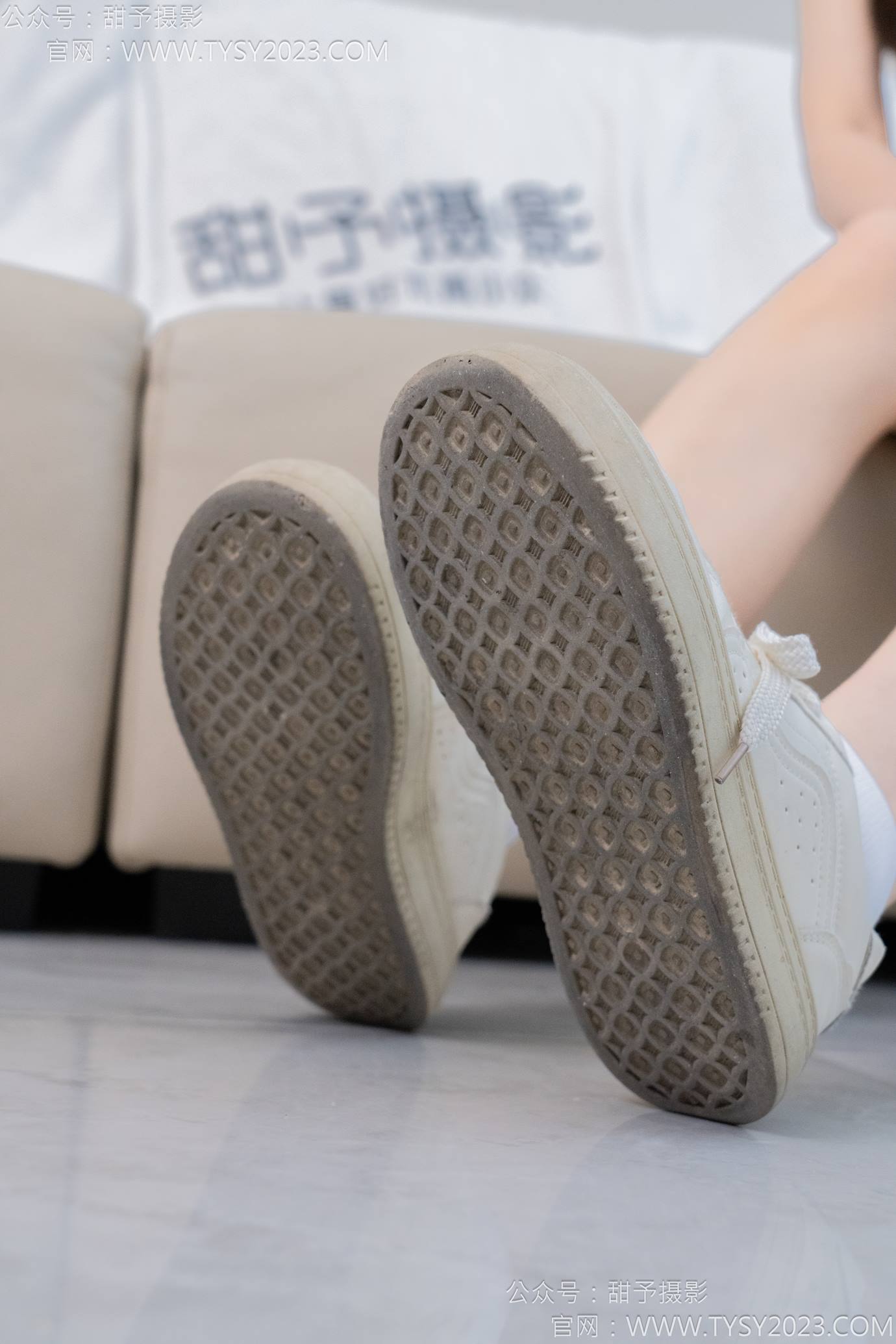 图片[32]-甜予摄影 NO.126 诺诺-板鞋、白棉袜、裸足[112P] – 速更版-美库
