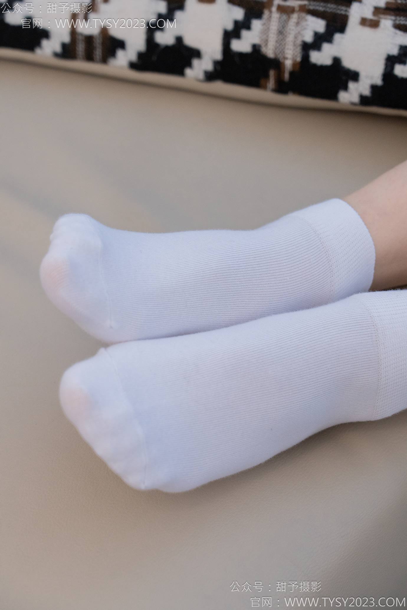 图片[69]-甜予摄影 NO.126 诺诺-板鞋、白棉袜、裸足[112P] – 速更版-美库