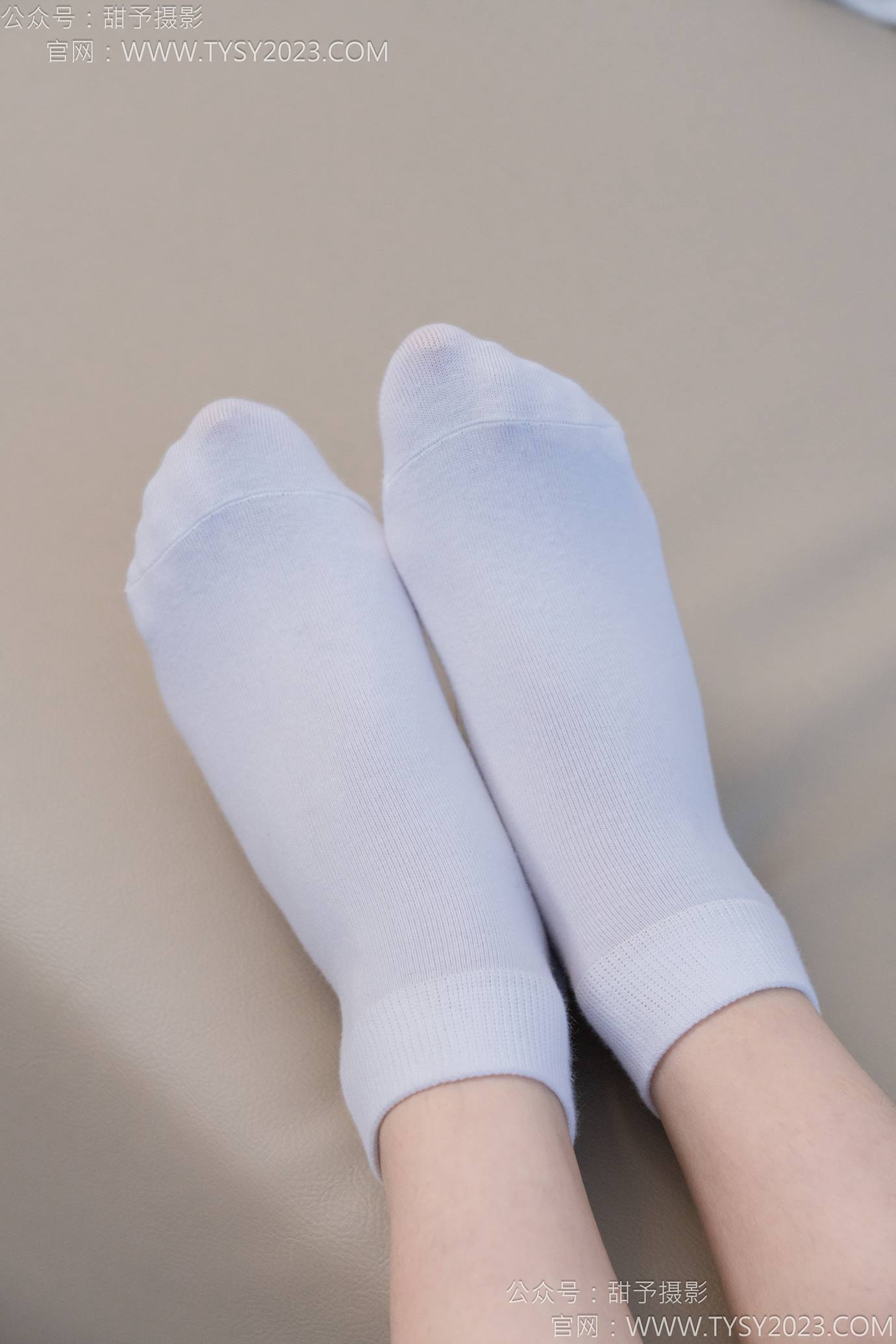 图片[70]-甜予摄影 NO.126 诺诺-板鞋、白棉袜、裸足[112P] – 速更版-美库