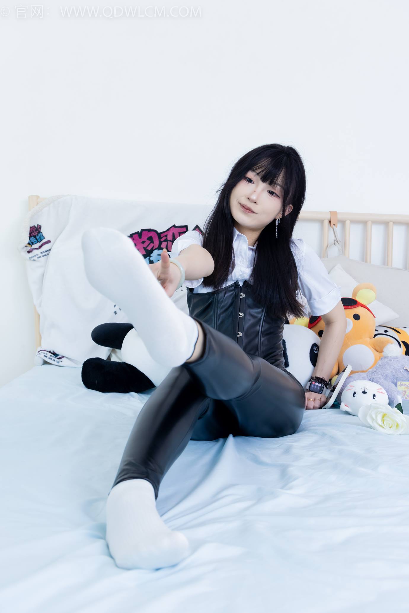 图片[23]-物恋传媒 NO.2289 嘟嘟-长靴、高跟凉鞋、白棉袜、裸足[172P] – 速更版-美库