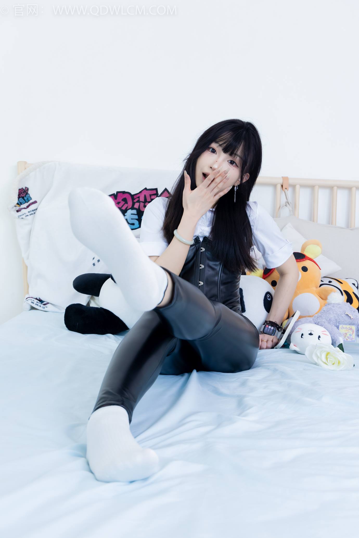 图片[24]-物恋传媒 NO.2289 嘟嘟-长靴、高跟凉鞋、白棉袜、裸足[172P] – 速更版-美库