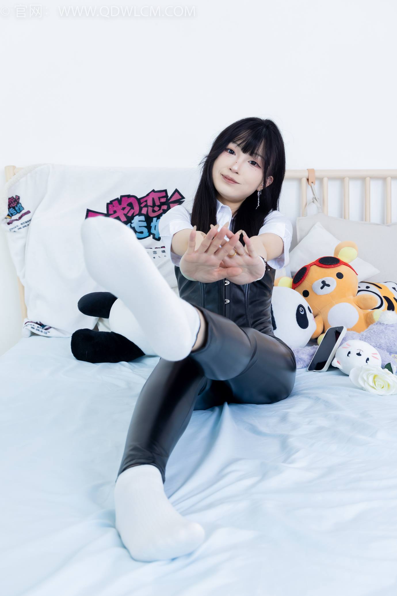 图片[25]-物恋传媒 NO.2289 嘟嘟-长靴、高跟凉鞋、白棉袜、裸足[172P] – 速更版-美库