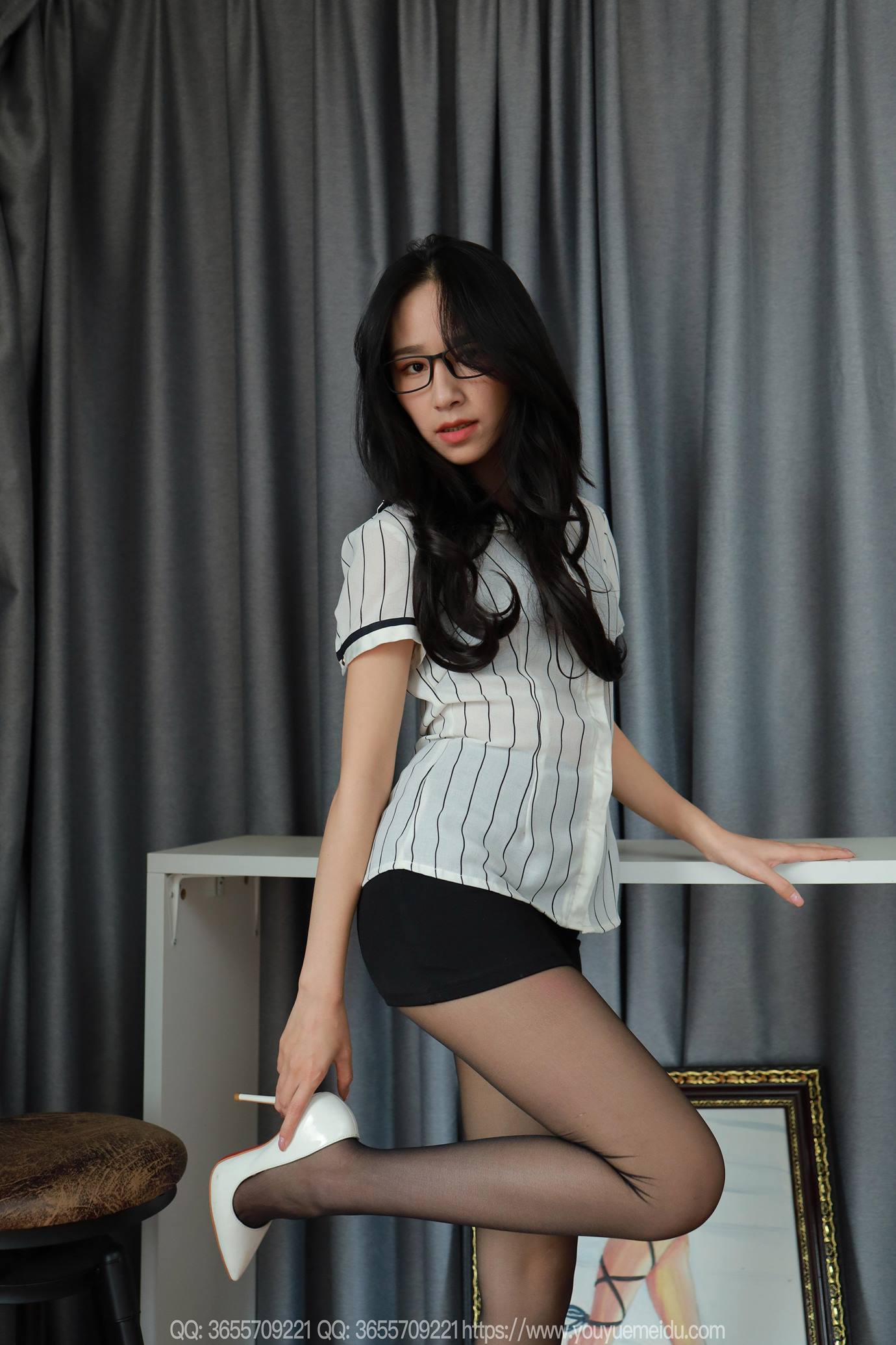 图片[40]-[IESS异思趣向] 2025.03.13 丝享家2000：美子《黑丝眼镜妹》[90P] – 速更版-美库
