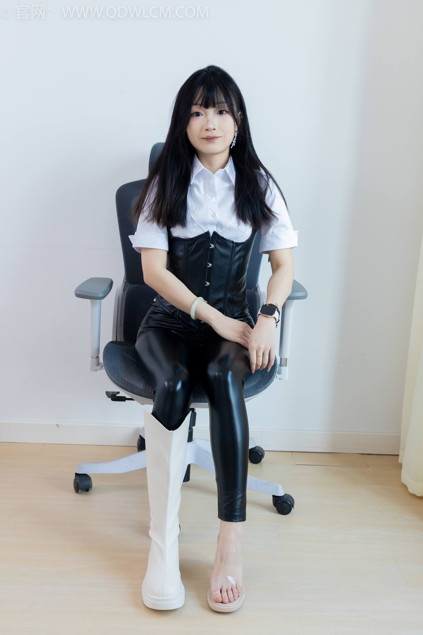 图片[119]-物恋传媒 NO.2289 嘟嘟-长靴、高跟凉鞋、白棉袜、裸足[172P] – 速更版-美库