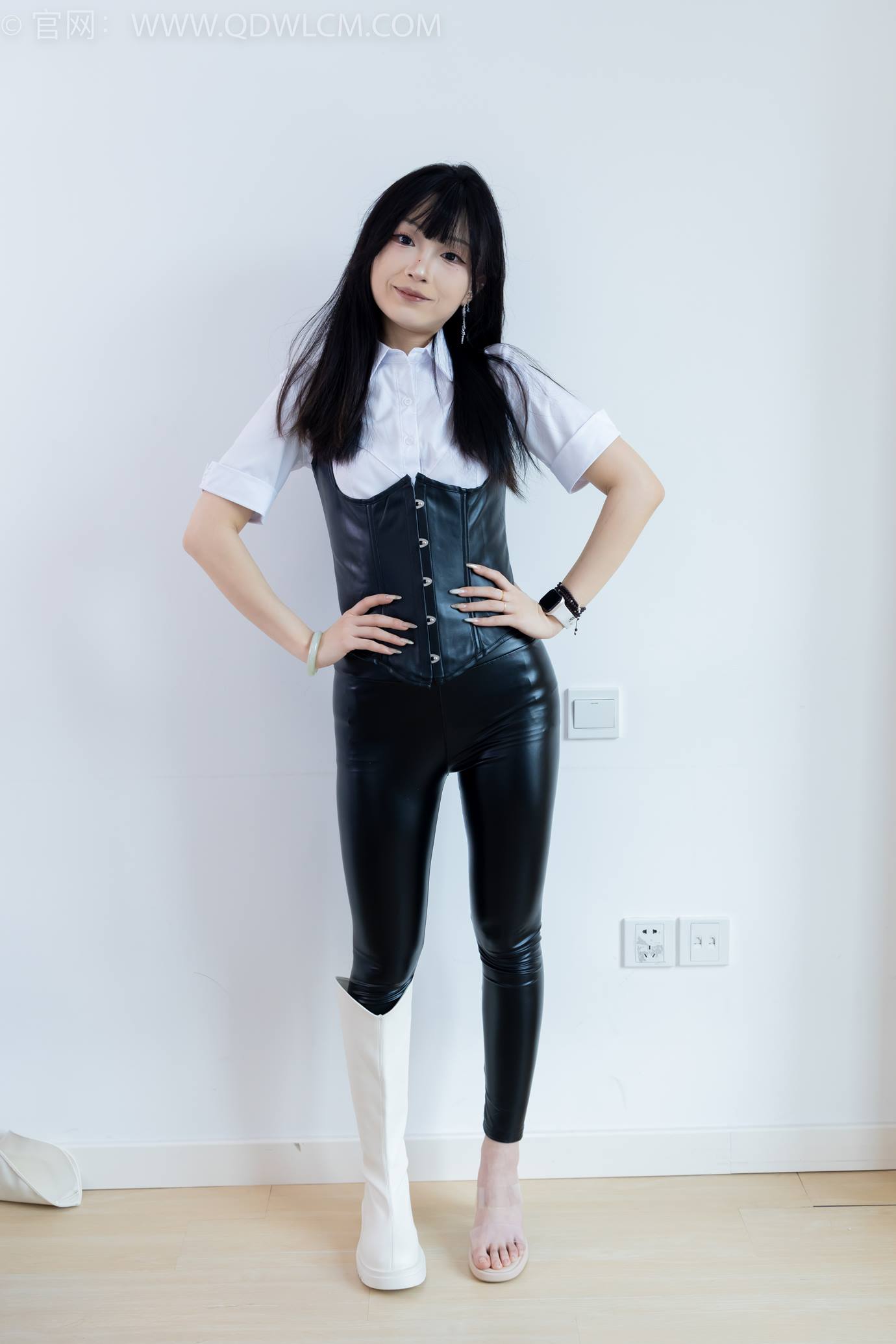 图片[131]-物恋传媒 NO.2289 嘟嘟-长靴、高跟凉鞋、白棉袜、裸足[172P] – 速更版-美库