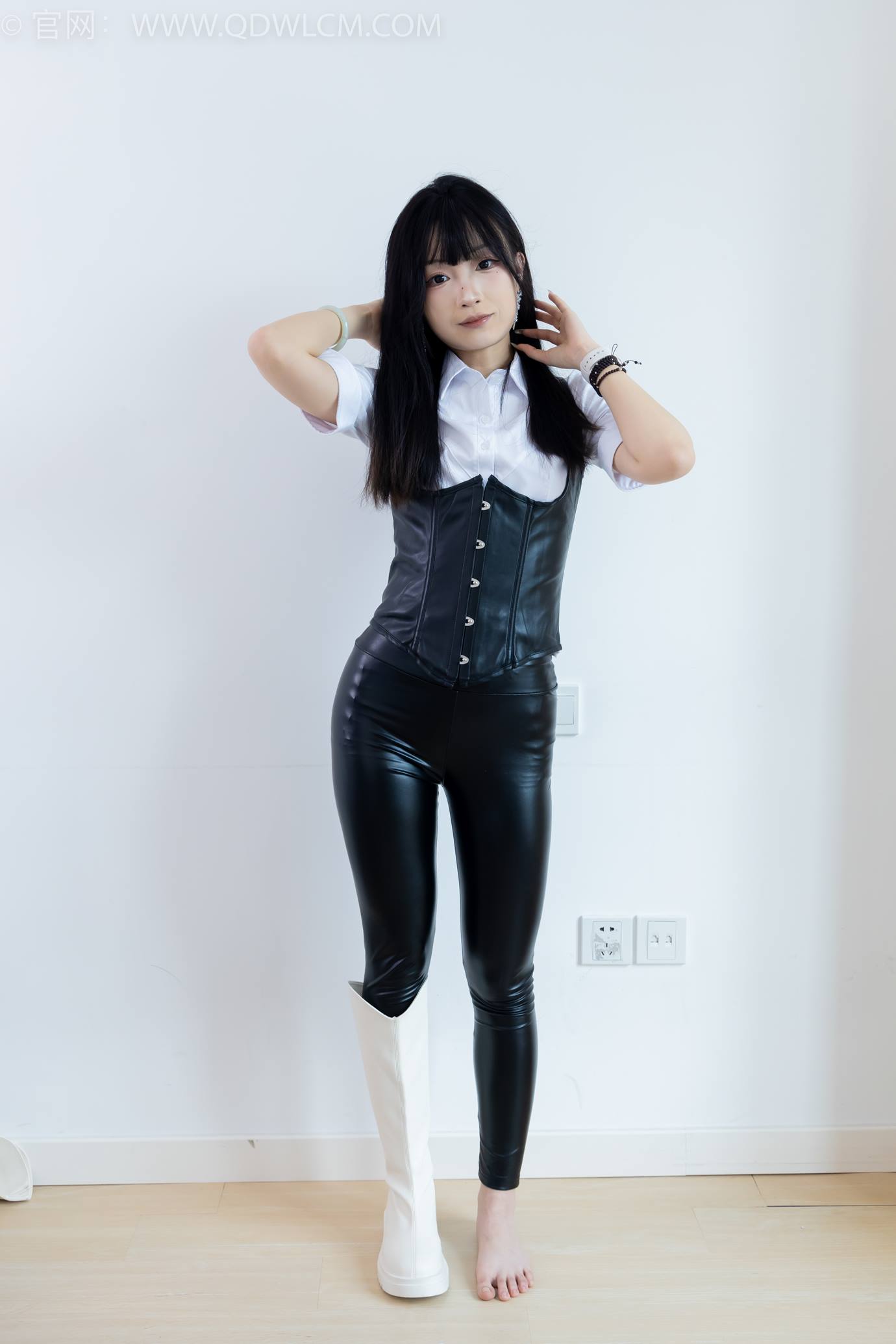 图片[137]-物恋传媒 NO.2289 嘟嘟-长靴、高跟凉鞋、白棉袜、裸足[172P] – 速更版-美库