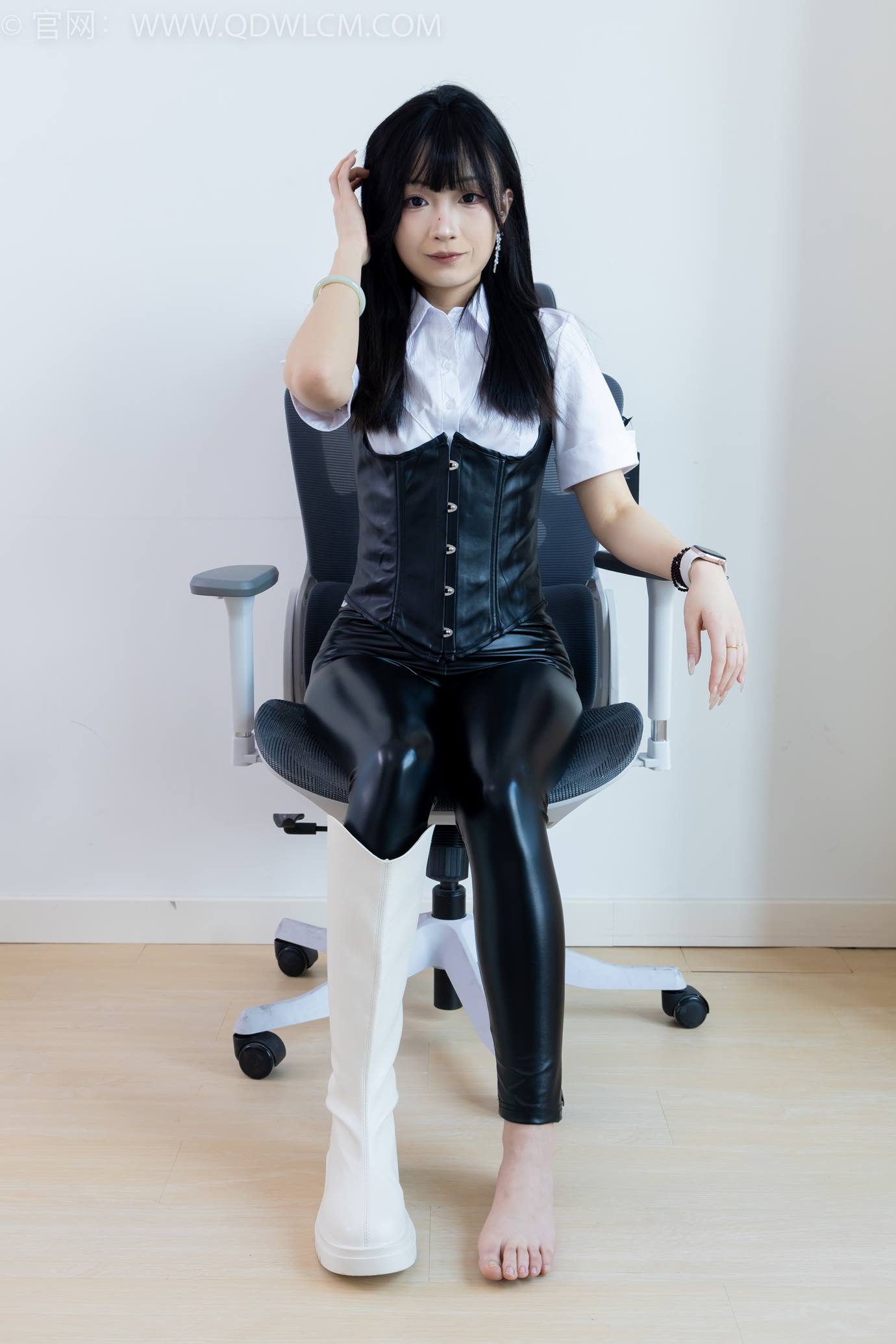 图片[148]-物恋传媒 NO.2289 嘟嘟-长靴、高跟凉鞋、白棉袜、裸足[172P] – 速更版-美库