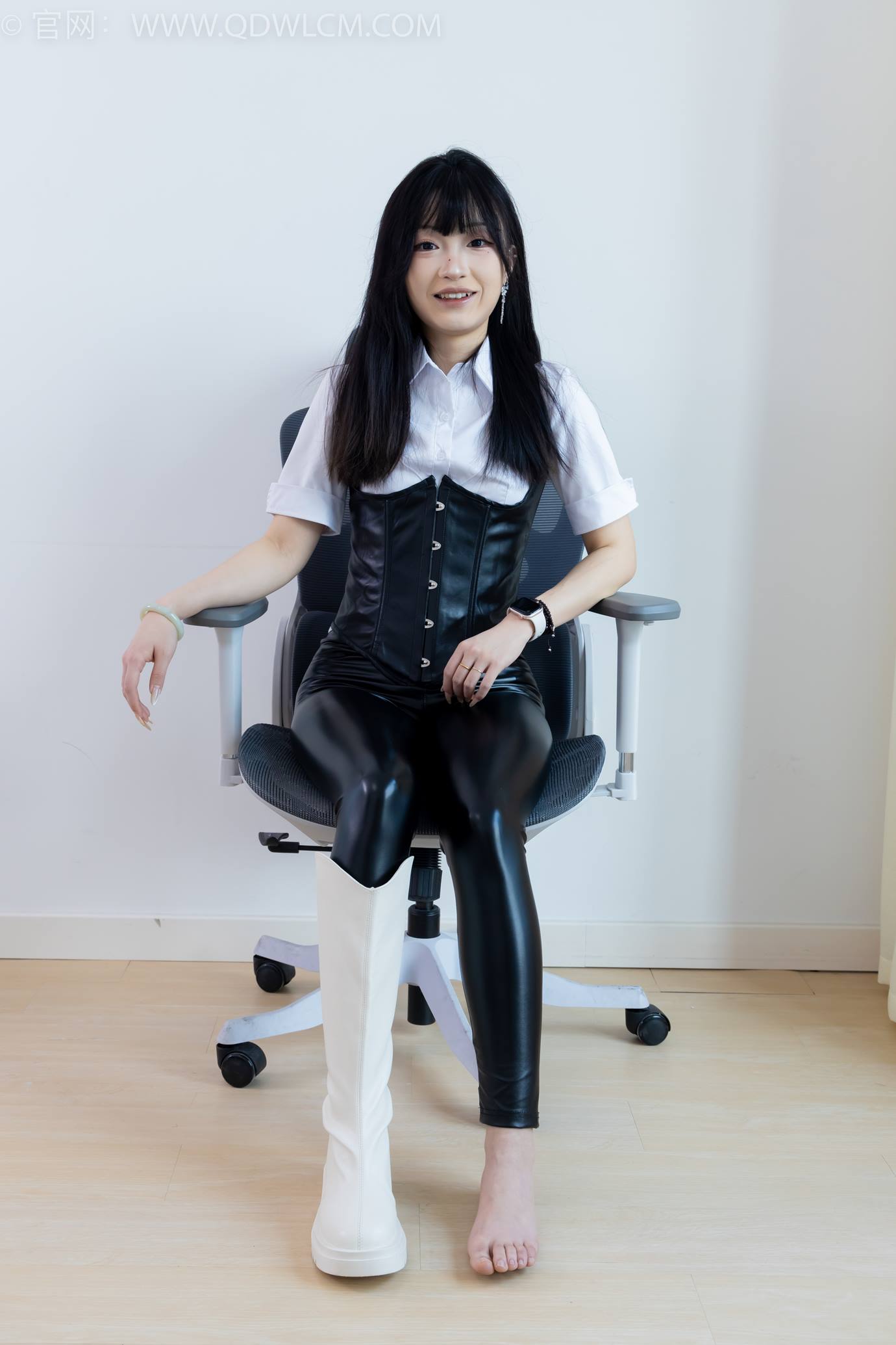 图片[154]-物恋传媒 NO.2289 嘟嘟-长靴、高跟凉鞋、白棉袜、裸足[172P] – 速更版-美库