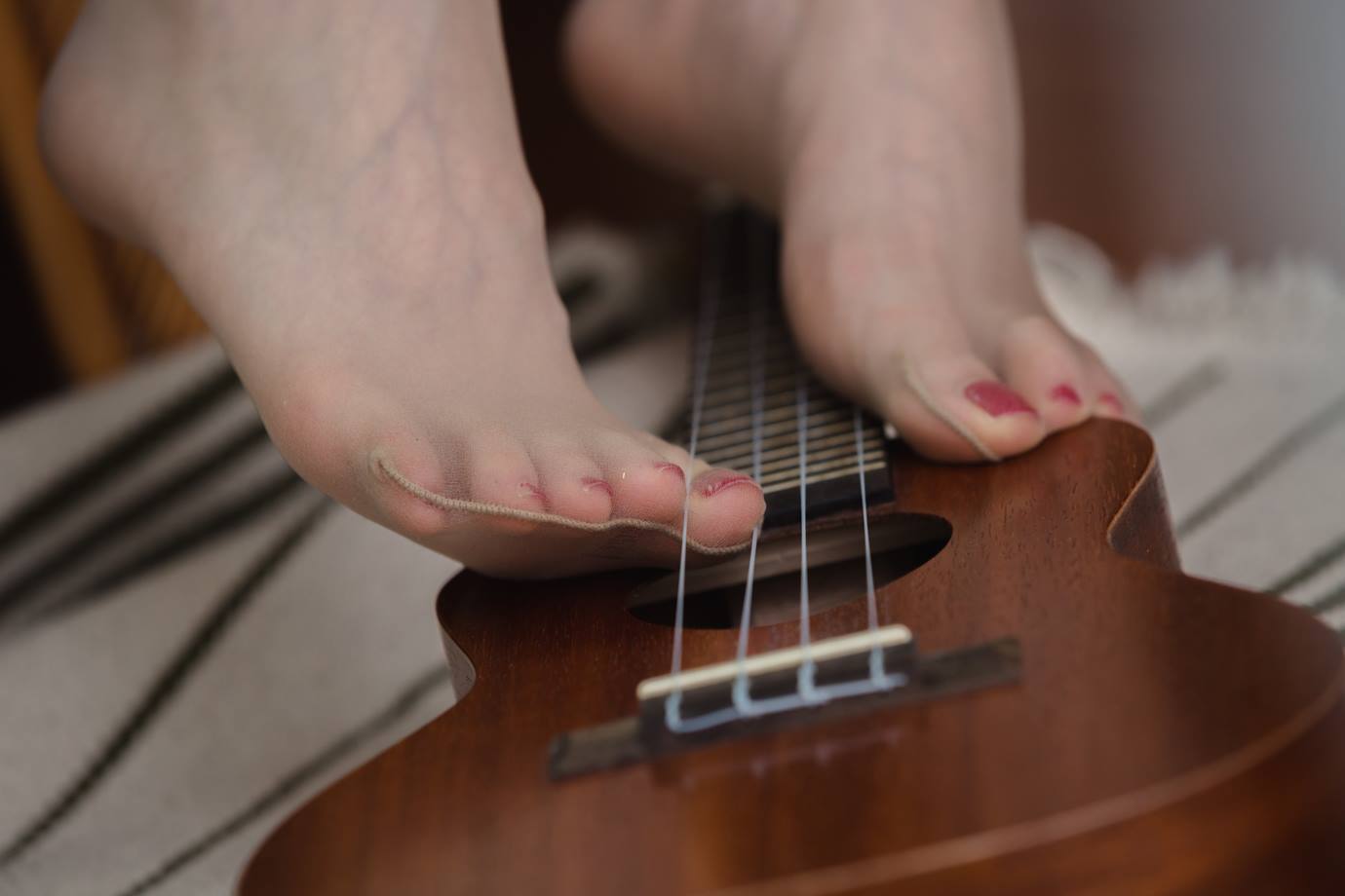 图片[34]-Sia不吃鱼 – 红色高跟[87P] – 速更版-美库