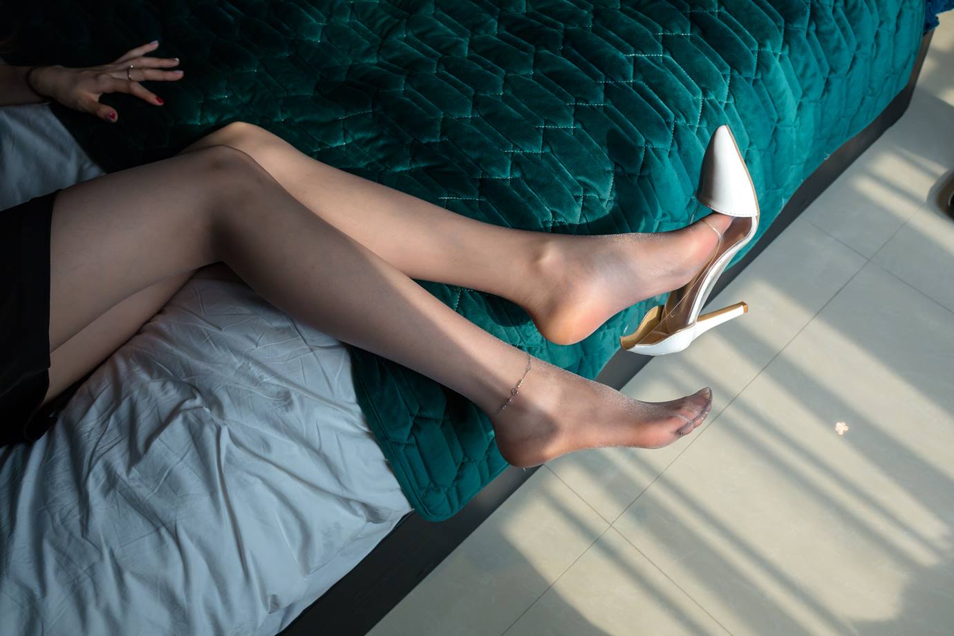 图片[20]-Sia不吃鱼  – OL丝袜情[90P] – 速更版-美库