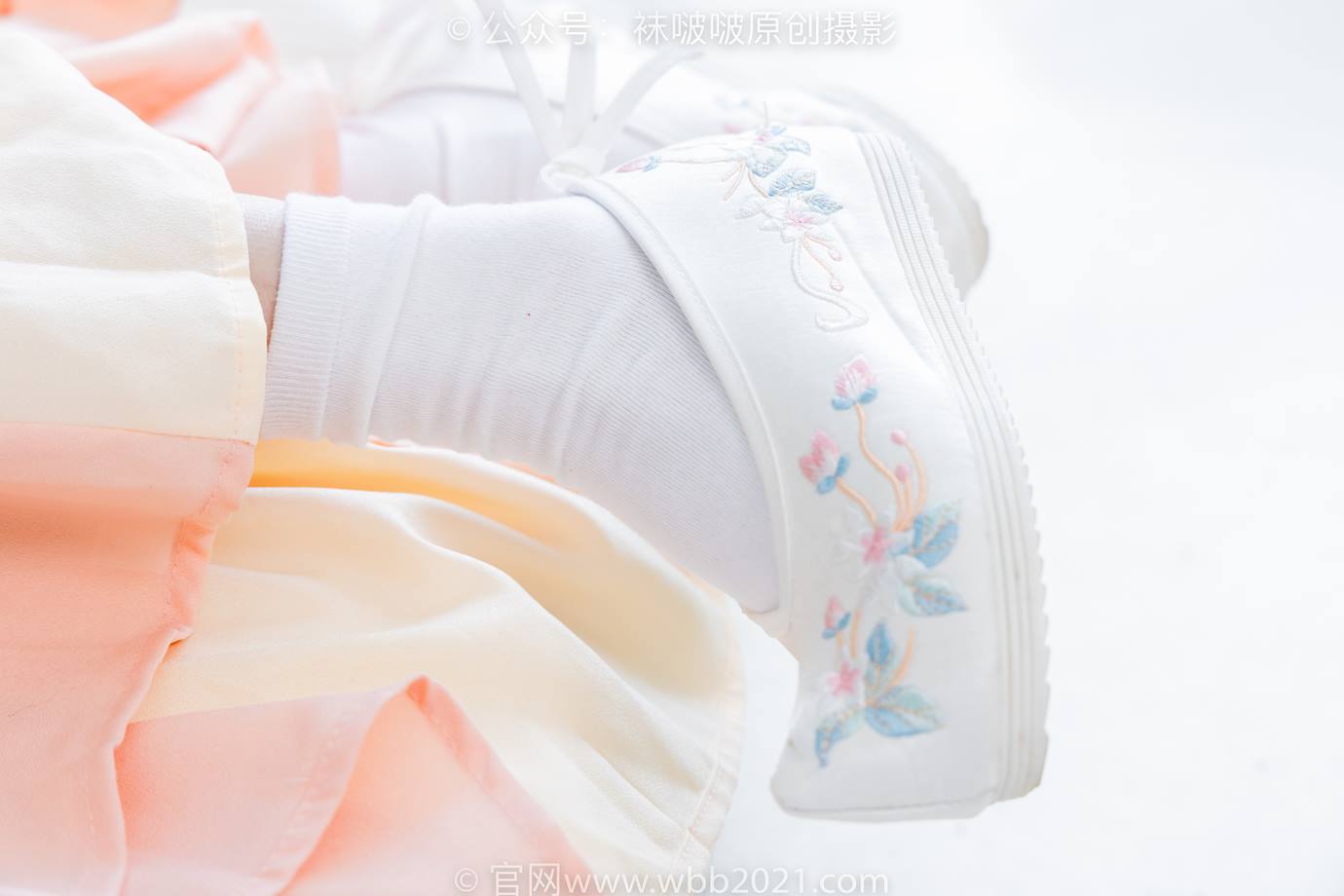 图片[21]-[BoBoSocks袜啵啵]NO.518 甜甜圈-平底鞋、白棉袜、裸足、汉服古装[150P] – 速更版-美库