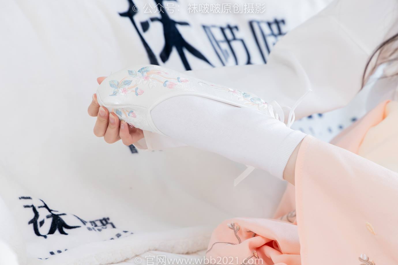 图片[32]-[BoBoSocks袜啵啵]NO.518 甜甜圈-平底鞋、白棉袜、裸足、汉服古装[150P] – 速更版-美库