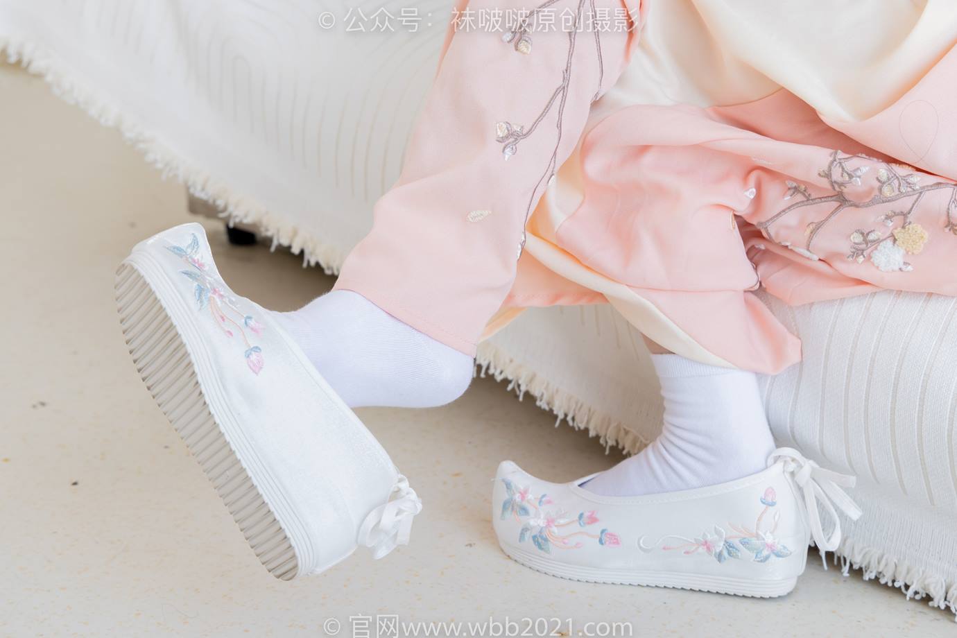 图片[36]-[BoBoSocks袜啵啵]NO.518 甜甜圈-平底鞋、白棉袜、裸足、汉服古装[150P] – 速更版-美库