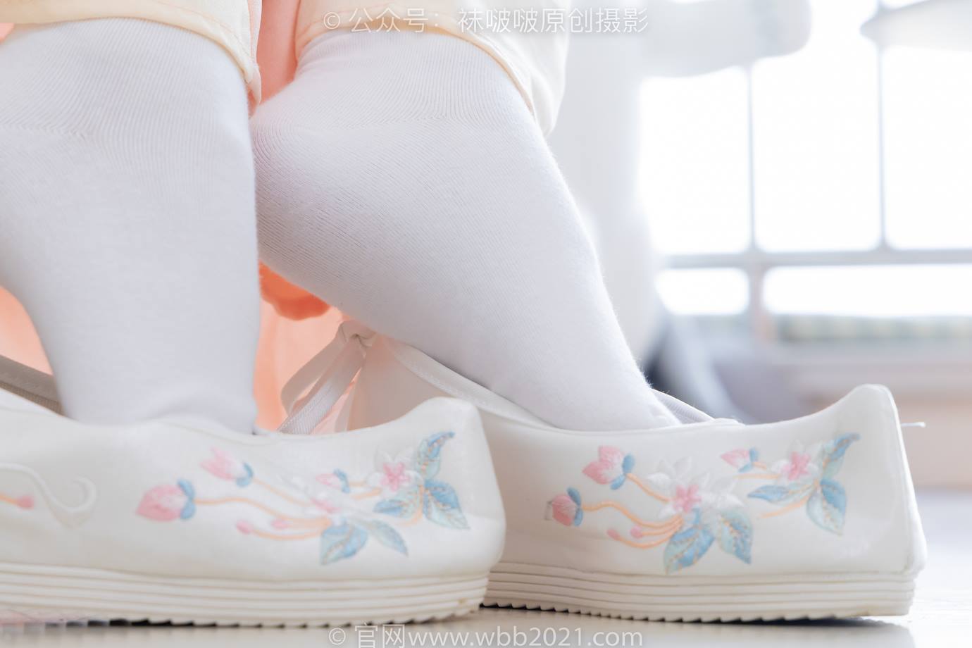 图片[44]-[BoBoSocks袜啵啵]NO.518 甜甜圈-平底鞋、白棉袜、裸足、汉服古装[150P] – 速更版-美库
