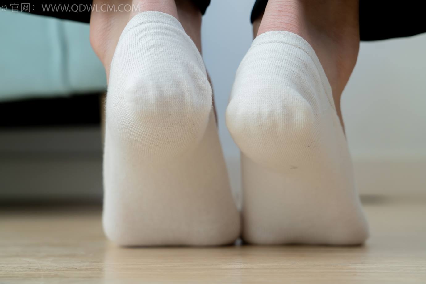 图片[84]-物恋传媒 NO.2290 茯苓-板鞋、皮鞋、白船袜、黑棉袜、皮筋绑脚老头乐挠脚剧情[150P] – 速更版-美库