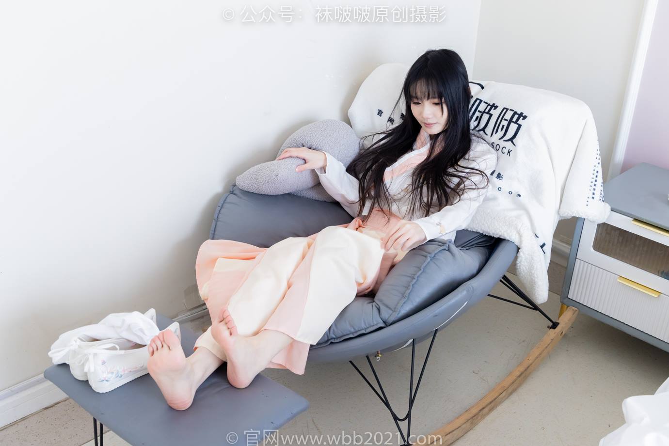 图片[99]-[BoBoSocks袜啵啵]NO.518 甜甜圈-平底鞋、白棉袜、裸足、汉服古装[150P] – 速更版-美库