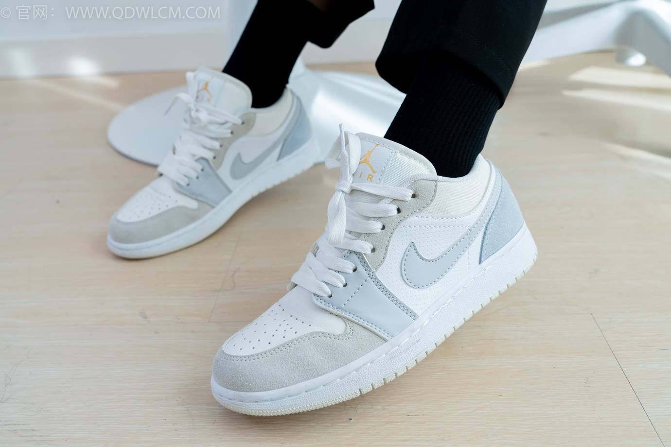 图片[88]-物恋传媒 NO.2290 茯苓-板鞋、皮鞋、白船袜、黑棉袜、皮筋绑脚老头乐挠脚剧情[150P] – 速更版-美库