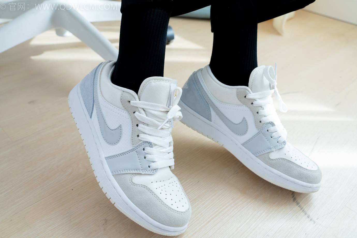 图片[90]-物恋传媒 NO.2290 茯苓-板鞋、皮鞋、白船袜、黑棉袜、皮筋绑脚老头乐挠脚剧情[150P] – 速更版-美库