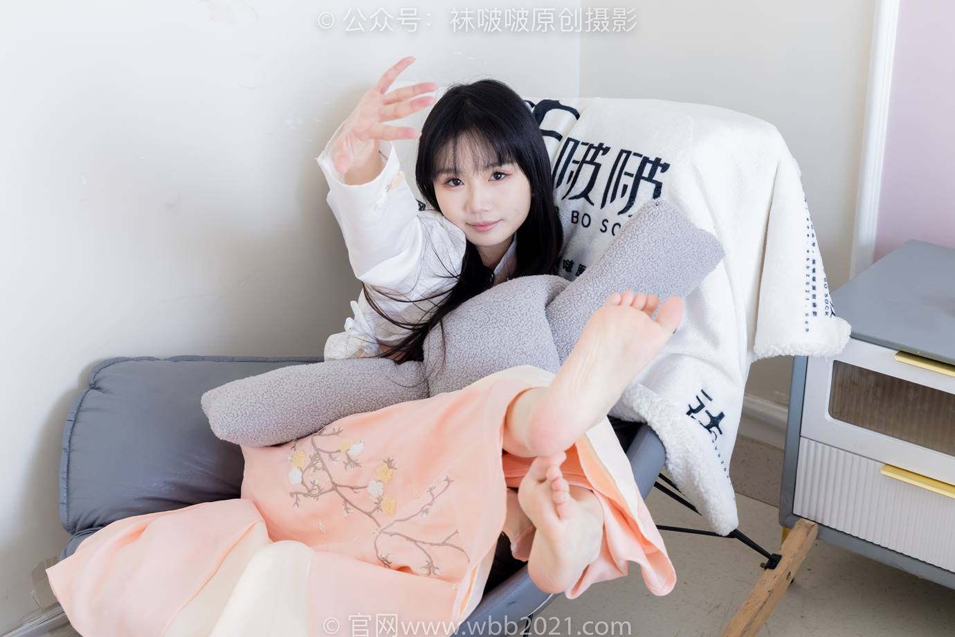 图片[114]-[BoBoSocks袜啵啵]NO.518 甜甜圈-平底鞋、白棉袜、裸足、汉服古装[150P] – 速更版-美库