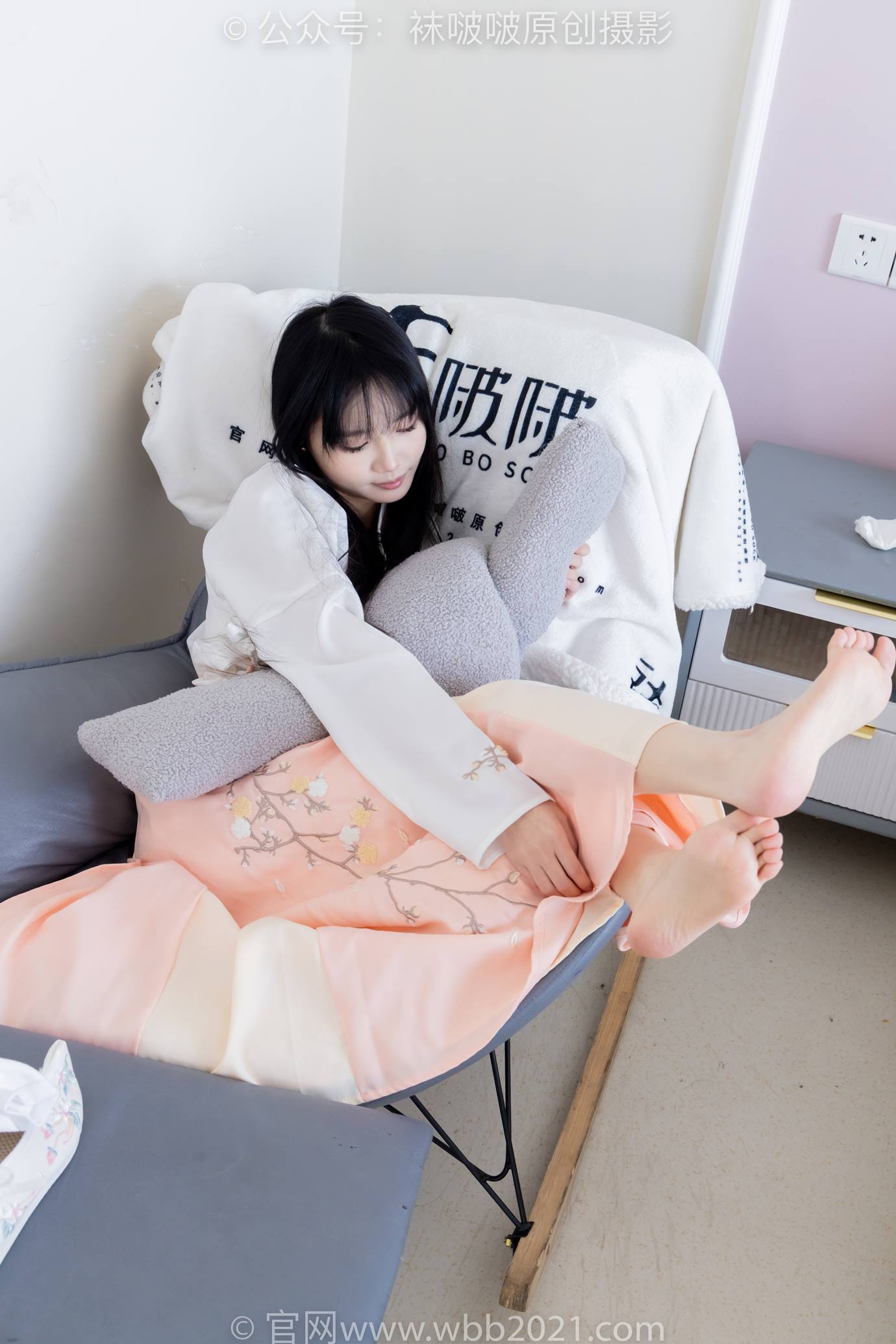 图片[115]-[BoBoSocks袜啵啵]NO.518 甜甜圈-平底鞋、白棉袜、裸足、汉服古装[150P] – 速更版-美库
