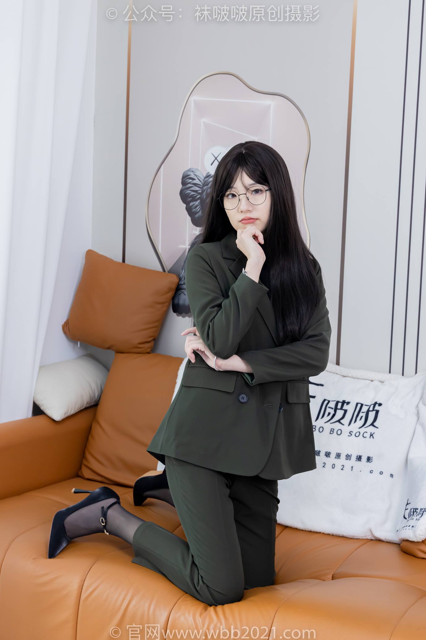 图片[23]-[BoBoSocks袜啵啵]NO.519 小甜豆 高跟鞋、薄黑丝、裸足、ol制服、裤里丝[100P] – 速更版-美库