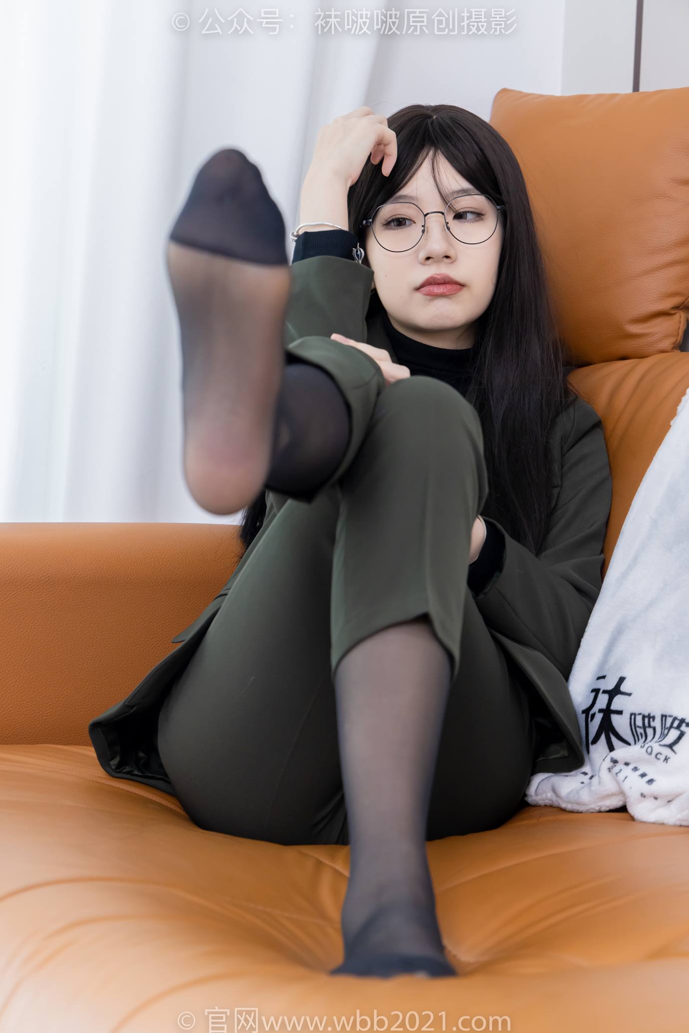 图片[33]-[BoBoSocks袜啵啵]NO.519 小甜豆 高跟鞋、薄黑丝、裸足、ol制服、裤里丝[100P] – 速更版-美库