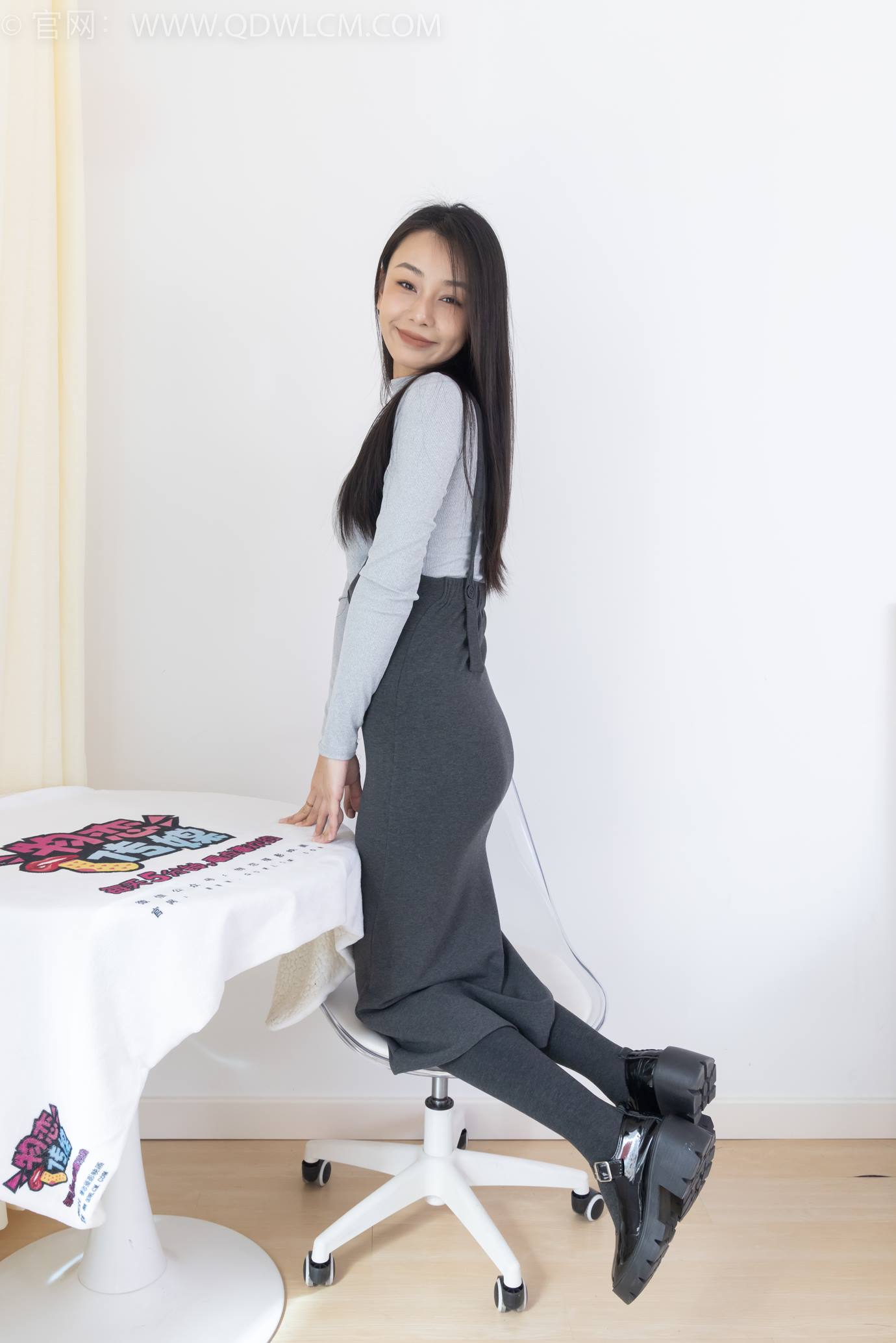 图片[22]-物恋传媒 NO.2291 岚岚-皮鞋、厚灰丝[130P] – 速更版-美库