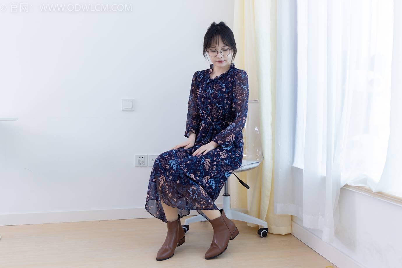 图片[10]-物恋传媒 NO.2292 小酒-短靴、厚肉丝、踩小蛋糕剧情[106P] – 速更版-美库