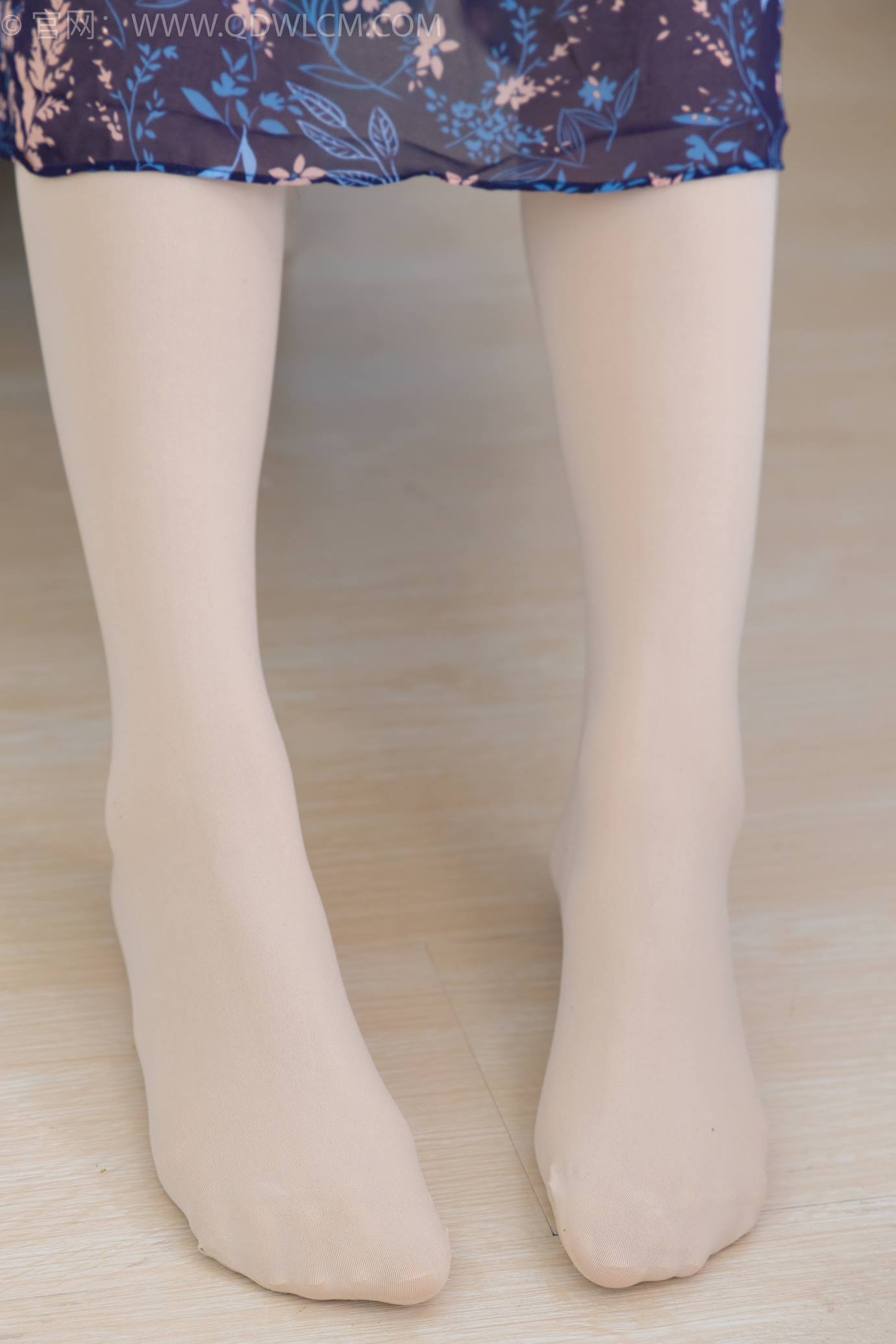 图片[42]-物恋传媒 NO.2292 小酒-短靴、厚肉丝、踩小蛋糕剧情[106P] – 速更版-美库