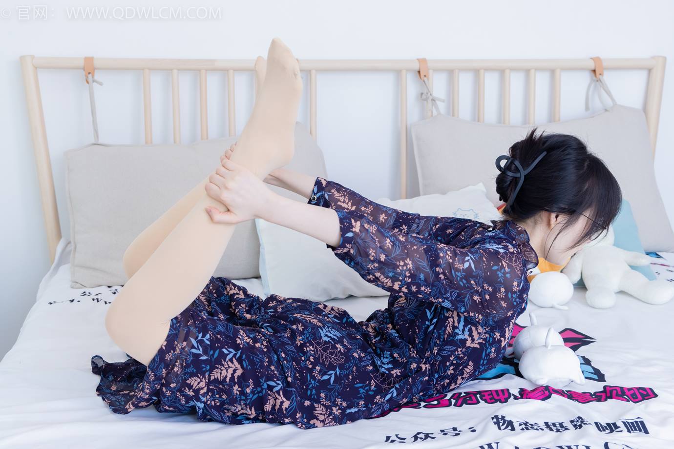 图片[74]-物恋传媒 NO.2292 小酒-短靴、厚肉丝、踩小蛋糕剧情[106P] – 速更版-美库