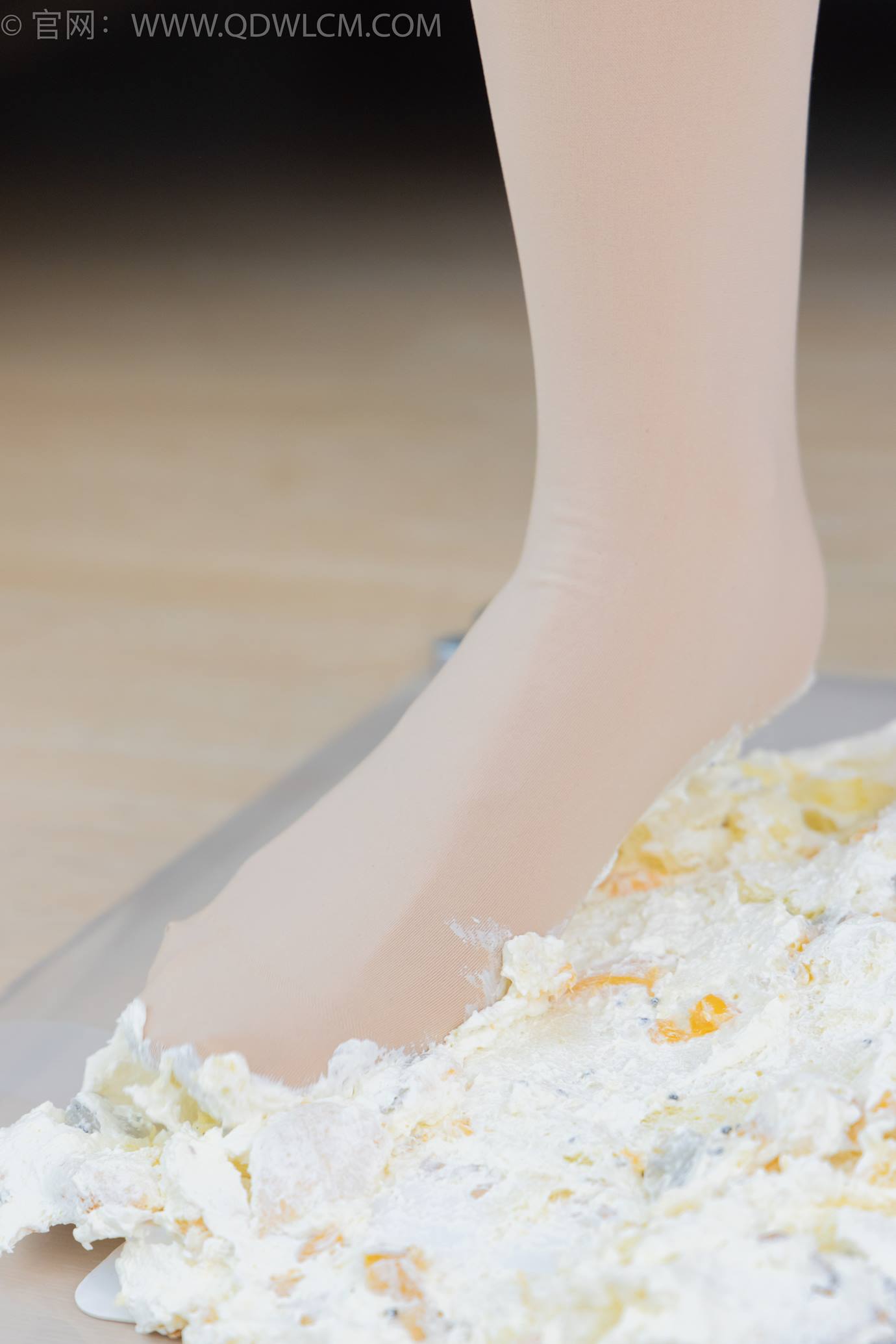 图片[103]-物恋传媒 NO.2292 小酒-短靴、厚肉丝、踩小蛋糕剧情[106P] – 速更版-美库