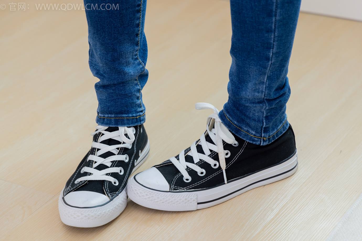 图片[16]-物恋传媒 NO.2293 小竹-匡威帆布鞋、粉色船袜、肚子疼揉肚子剧情[160P] – 速更版-美库