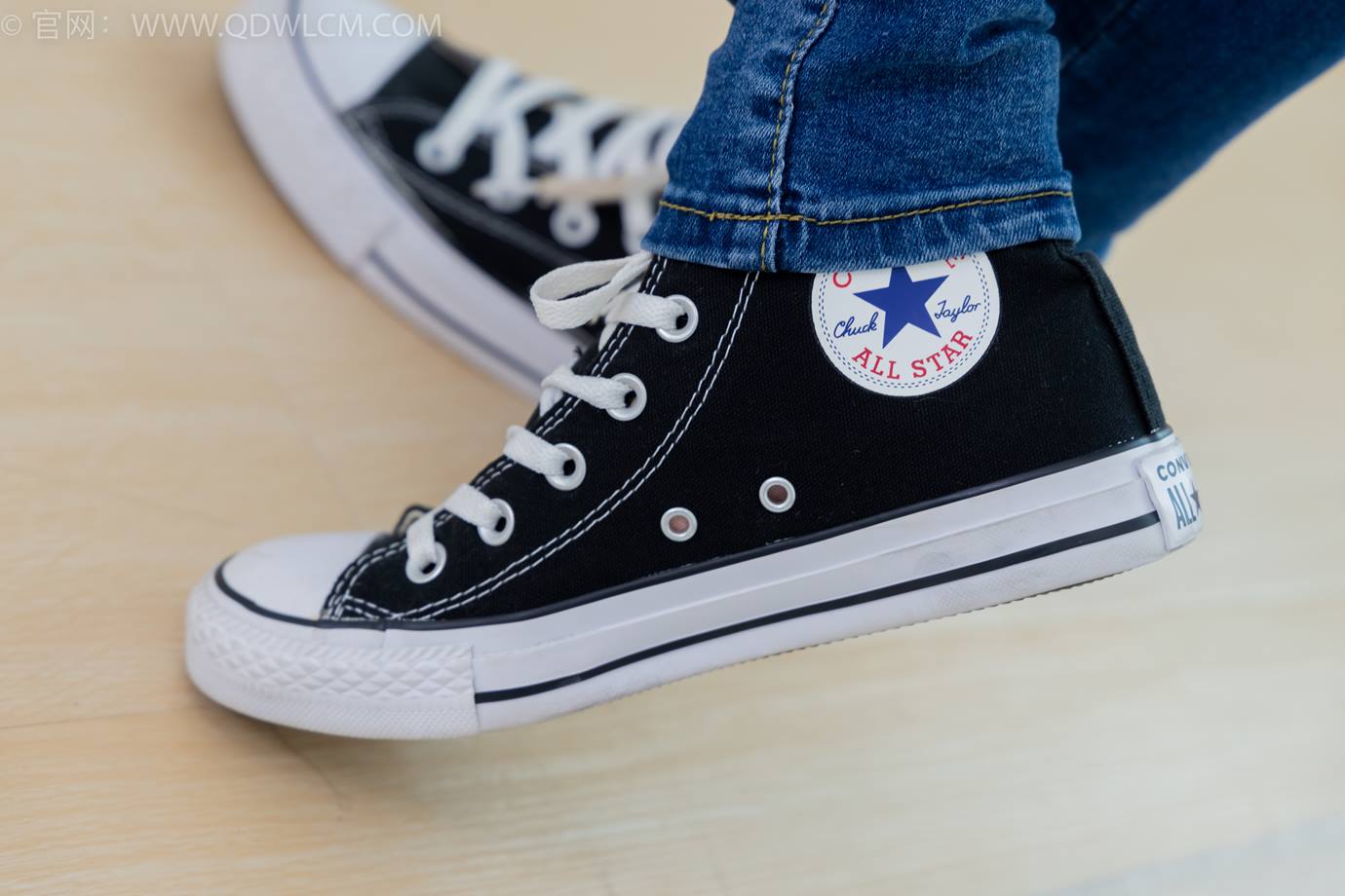 图片[18]-物恋传媒 NO.2293 小竹-匡威帆布鞋、粉色船袜、肚子疼揉肚子剧情[160P] – 速更版-美库