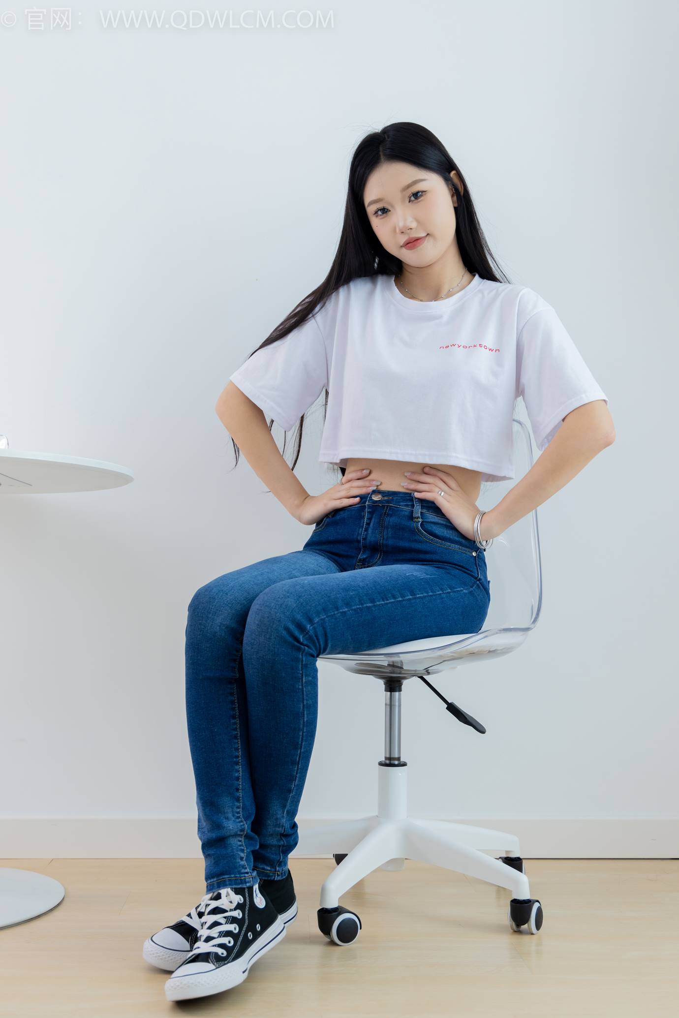 图片[25]-物恋传媒 NO.2293 小竹-匡威帆布鞋、粉色船袜、肚子疼揉肚子剧情[160P] – 速更版-美库